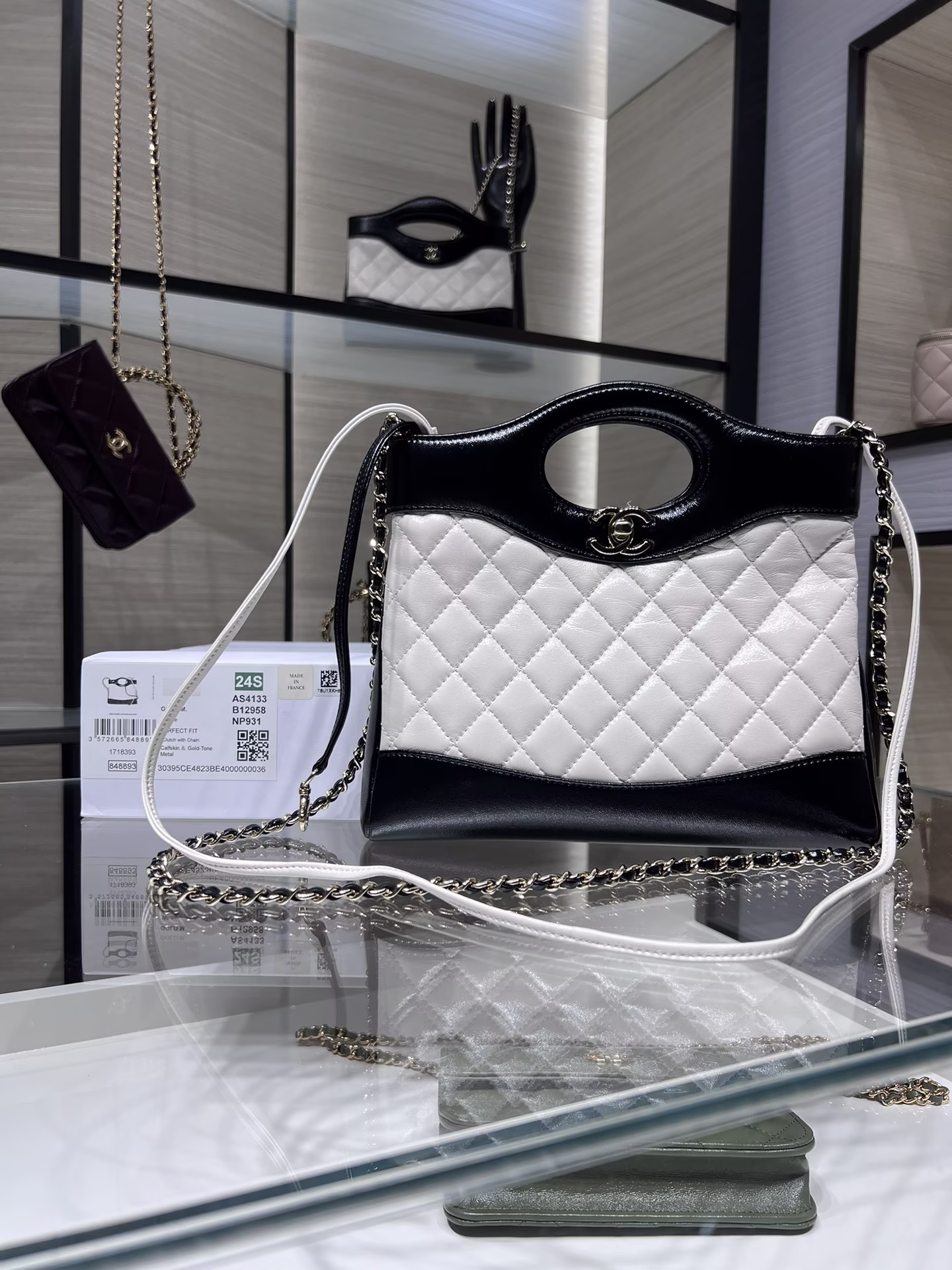 CHANEL 最新款 24S 31bag油蜡皮 时髦百搭手提斜背 耐看又大气

尺寸22X23X5.5-高仿包包