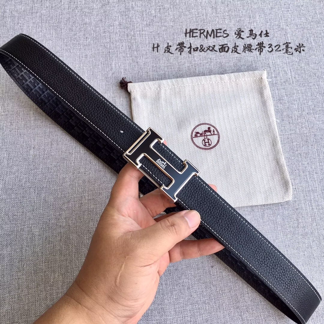 P300 Hermès counters are selling hot items 👏👏👏 Thanks to customers for feedback on real photos, top-quality goods, see the details for yourself, 3.2CM is available, all sizes are available - high imitation bags