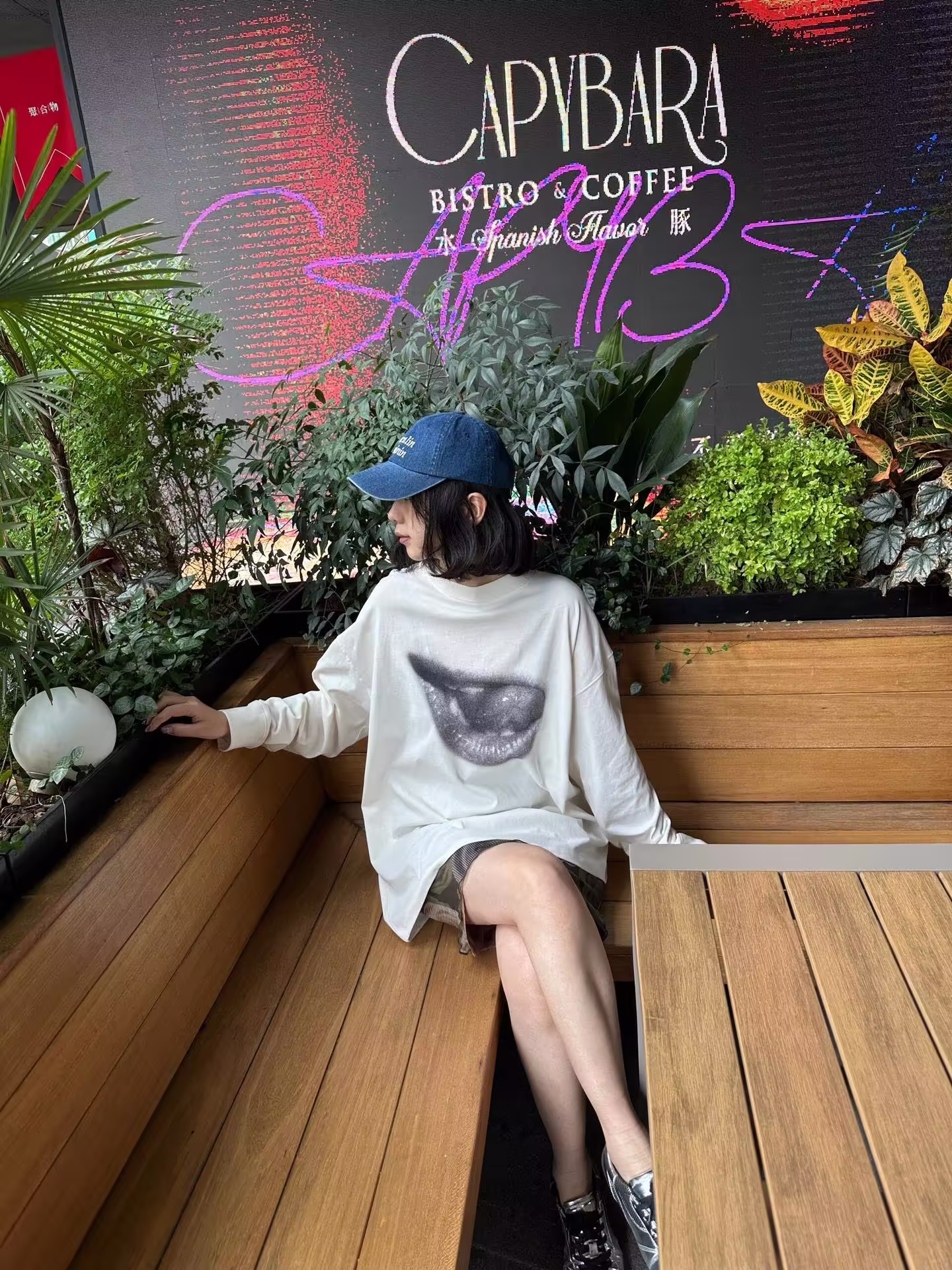💰P280 Sug* 24FW Fall & Winter New Lip Print Print Loose Cotton Long Sleeve T-Shirt High-weight cotton fabric is very comfortable and breathable on the upper body Design sense red lips letter print wear out absolutely will not collide with the shirt one! In stock S/M/L