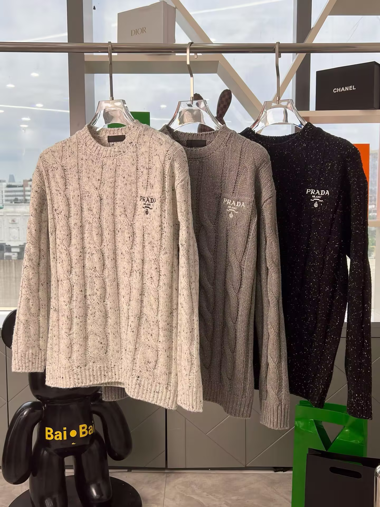 P600 Prada Prada high-end ruthless goods 2024 fall and winter latest series counter 1:1 top replica cashmere wool sweater sweater full quality! Thickened paragraph hipster must-have single product! Know the goods of the old iron hurry down fabric: cashmere 10% wool 60% spandex 30% size M ~ 3Xl 178 145 pounds to wear L maximum wear 210 pounds-high replica handbags