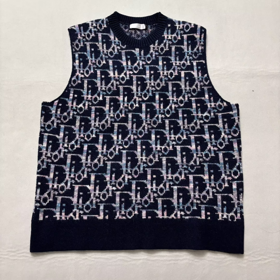 P780DIOR knitted sweater vest size: SL-high imitation bag