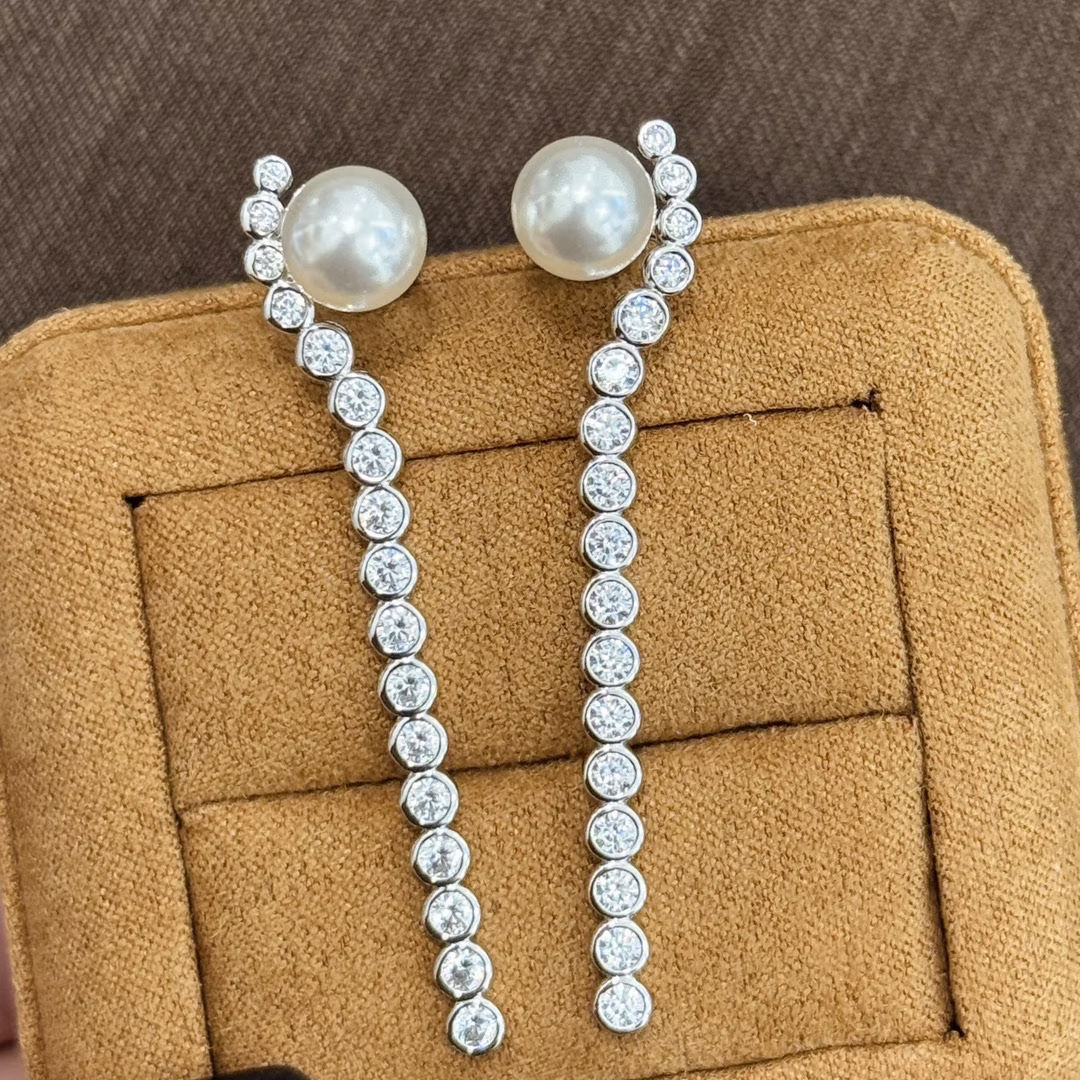 P200A4782 👑 big new round diamond pearl tassel earrings eye-catching pearl and sterling silver metal to form a combination of the two sides of the line is clear and innovative! Metallic and pearl combination cool with a little playful simple versatile! S925 sterling silver with natural shell beads, electroplated thick gold, sterling silver earrings-high imitation factory