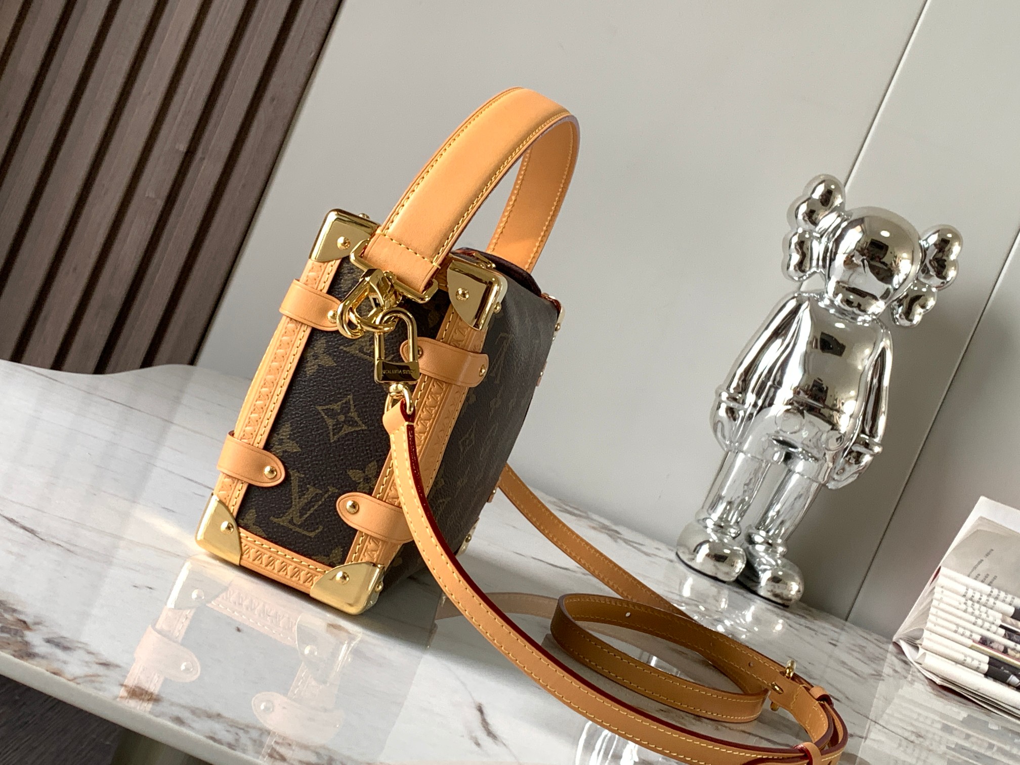 Picture [2]-P1860Petite Malle handbags Model: M46358Materials: A-grade all-steel hardware imported original fabricsPackaging: a full set of original duty-free M Bobberly packageSize: 21x14x6cm-high-fashion bags