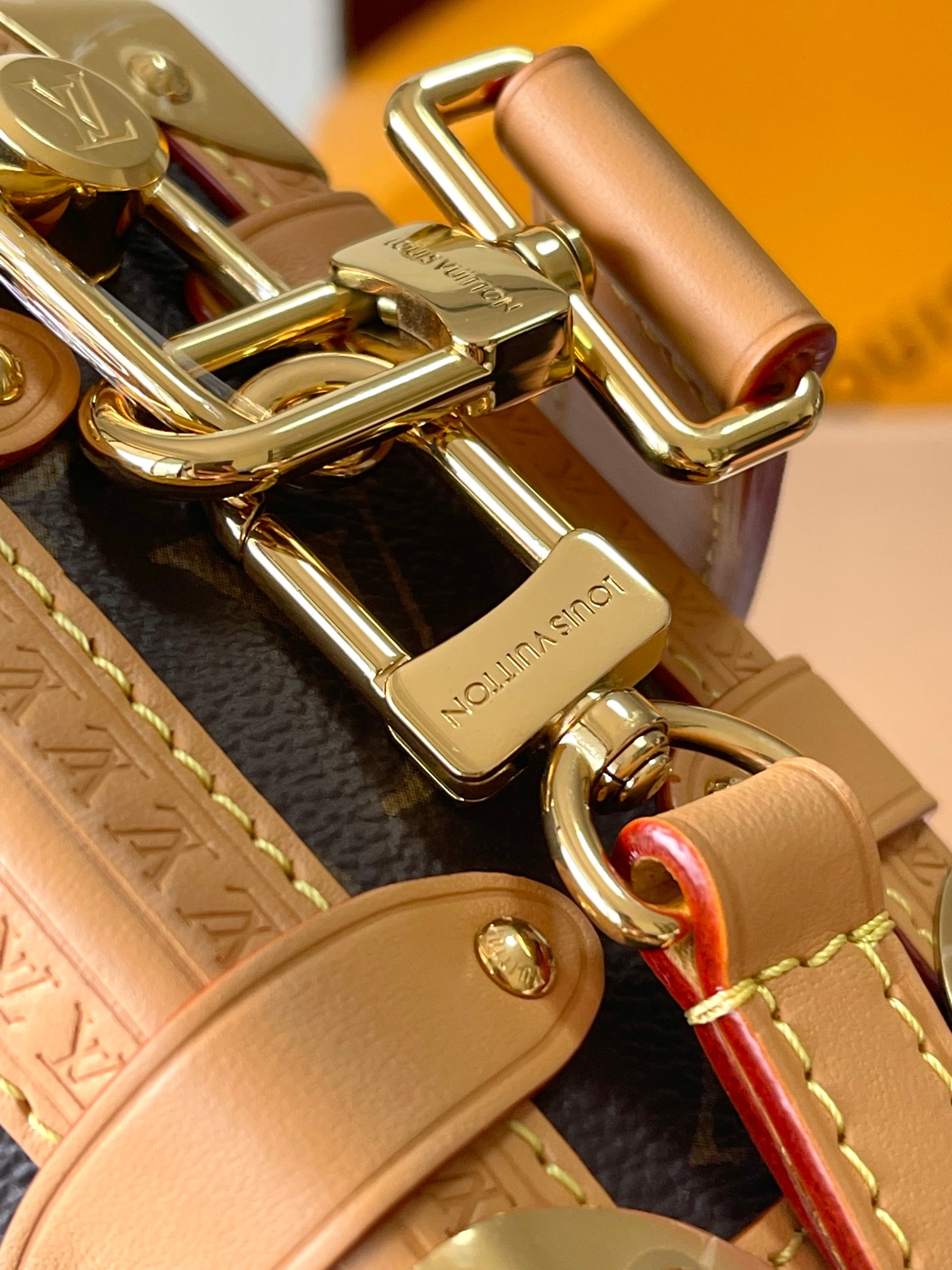 Picture [5]-p1800SIDE TRUNK MiNi handbags Model: M46815Materials: A grade all-steel hardware imported original fabricsPackaging: a full set of original duty-free M Bobberly loadedSize: 18 x 12.5 x 8CM-High-fashion Bags