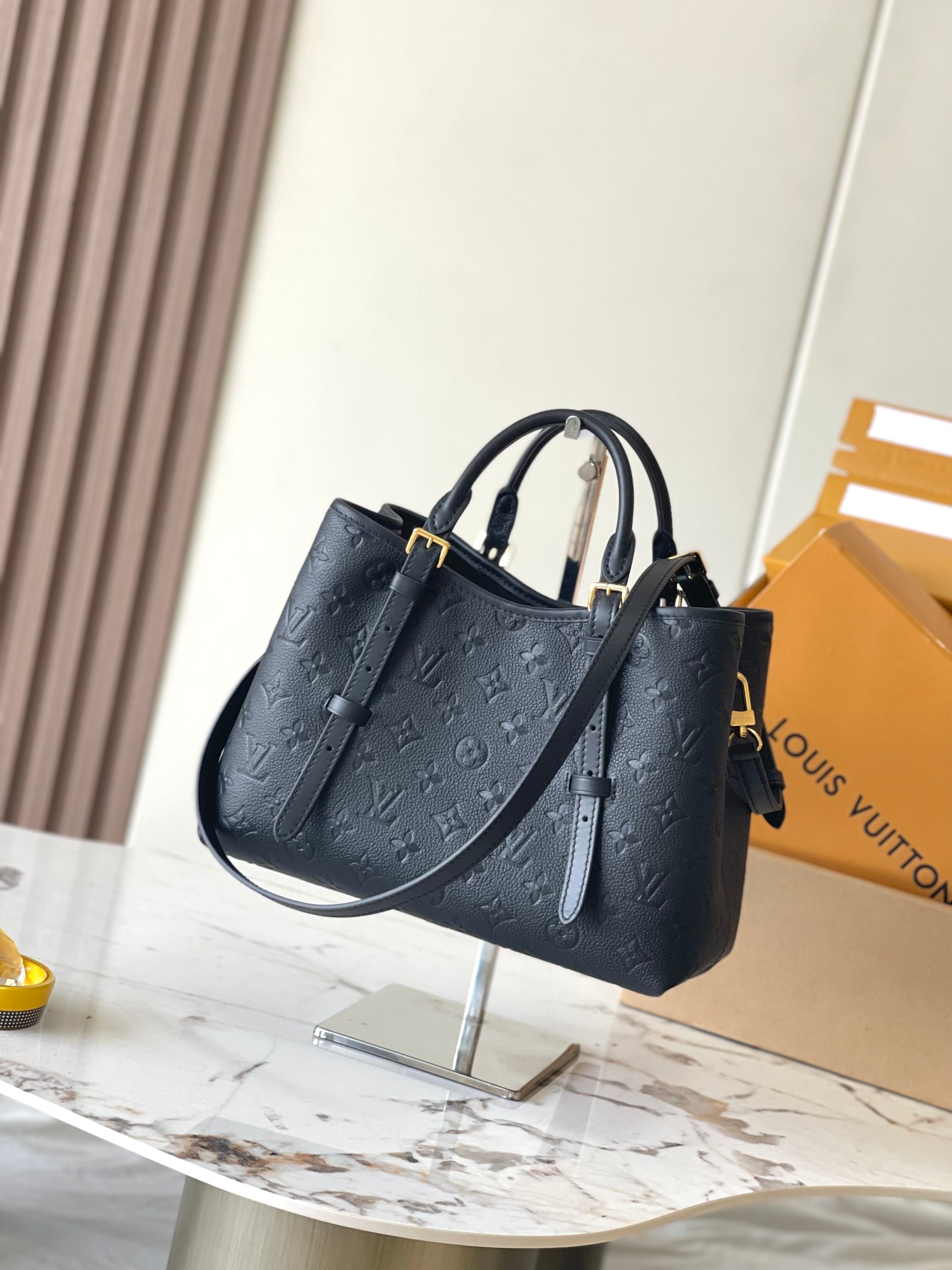 p2300 this section Babylone Tote Handbags Traceability Paris Babylone Trend Community Model: M11463 taupe Material: A-grade all-steel hardware imported original fabrics Packaging: a full set of the original duty-free M Boberly loaded Size: 31 * 21.5 * 13CM-High-fashion Factory