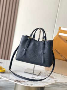 p2300 this section Babylone Tote Handbags Traceability Paris Babylone Trend Community Model: M11463 taupe Material: A-grade all-steel hardware imported original fabrics Packaging: a full set of the original duty-free M Boberly loaded Size: 31 * 21.5 * 13CM-High-fashion Factory