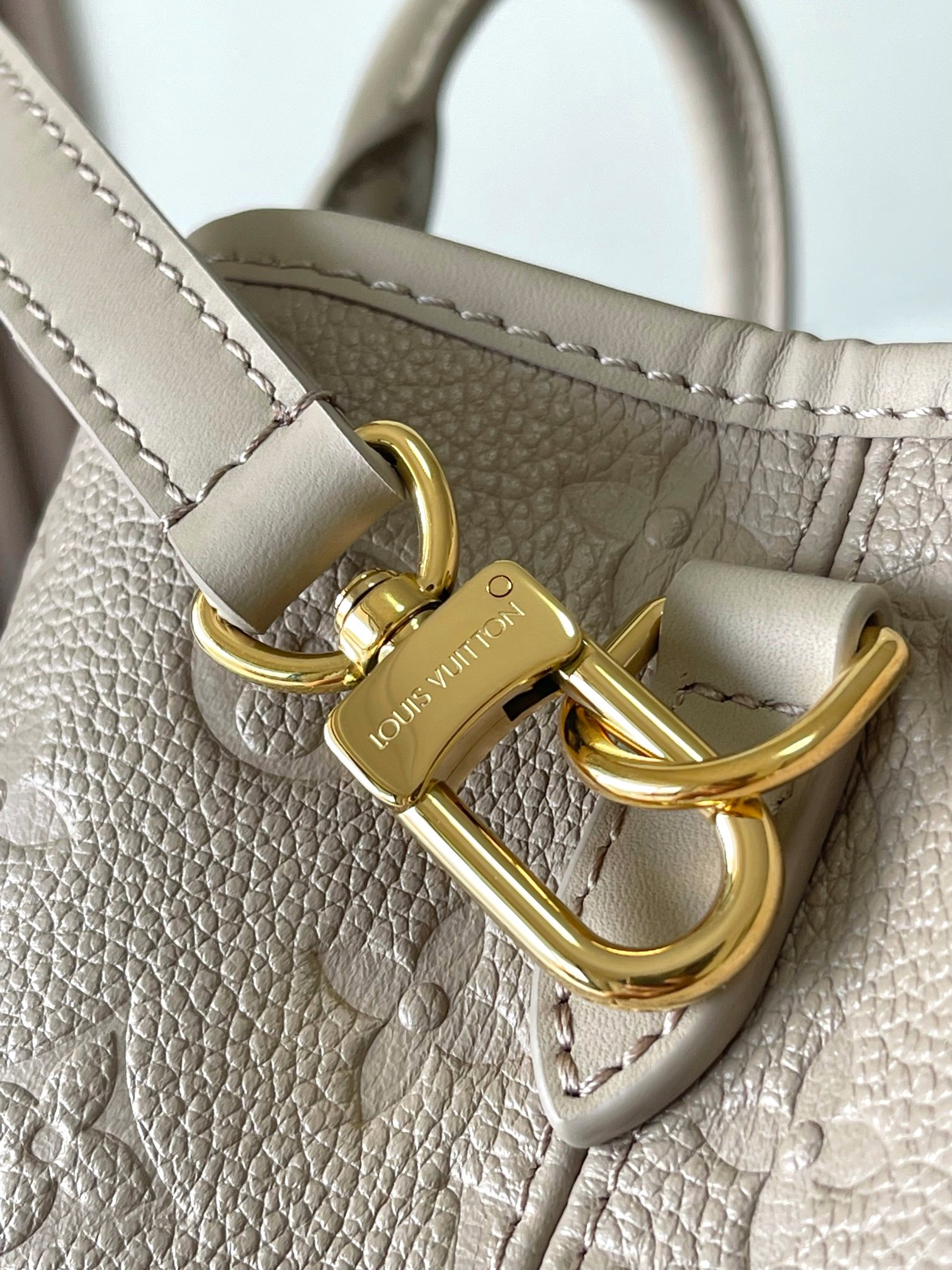Image [6]-p2300 This Babylone Tote Handbags Traceability Paris Babylone Trend Community Model: M11463 Taupe Material: A grade all-steel hardware imported original fabrics Packaging: a full set of the original duty-free M Boberly loaded Size: 31 * 21.5 * 13CM-High Faux Bags