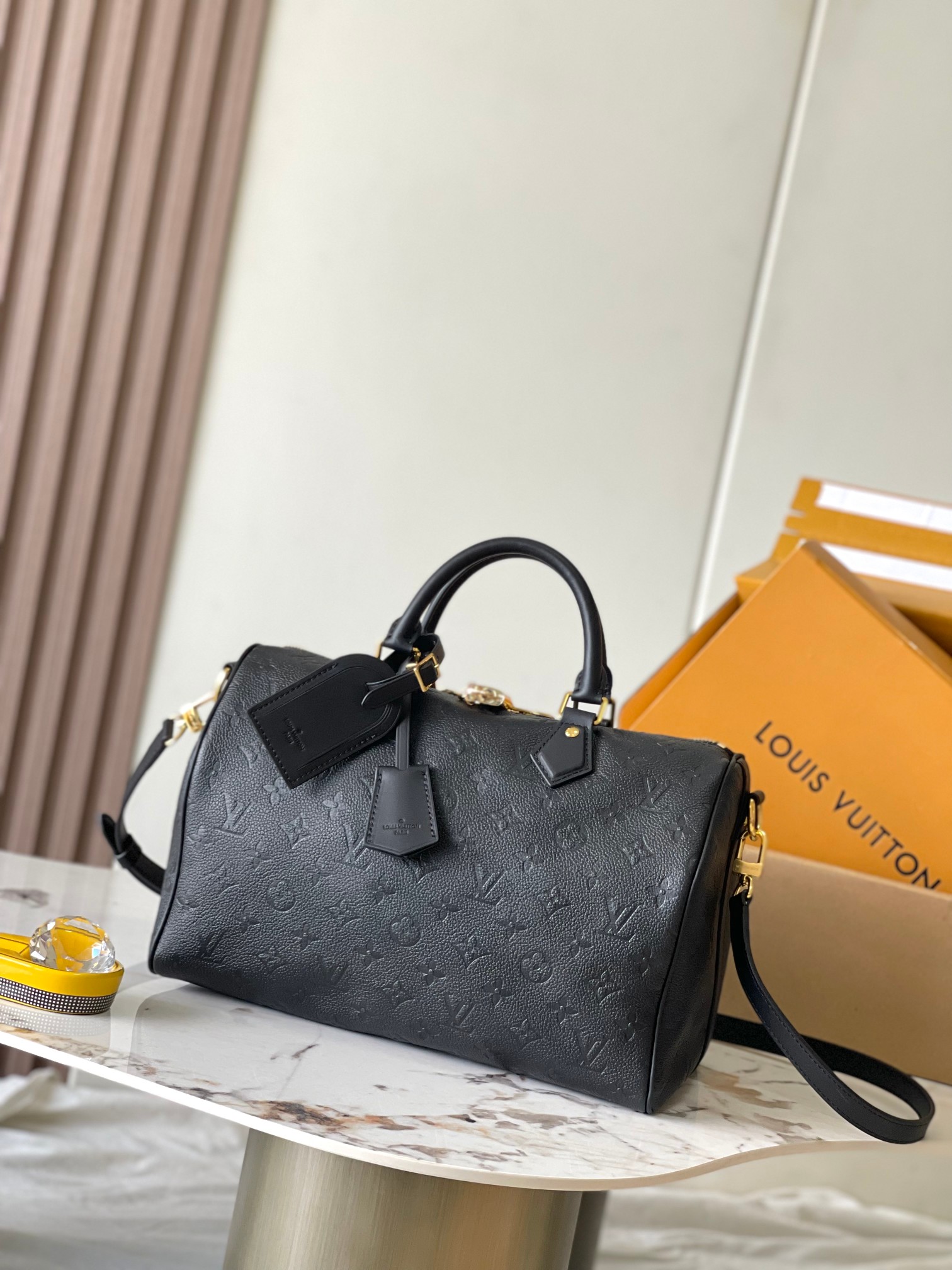 p2400SPEEDY SOFT 30 Handbags Model: M47186 Black Material: A grade all-steel hardware imported original fabrics Packaging: a full set of original duty-free M Bobberly suit Size: 21 * 17 * 30 CM-High-fashion Factory