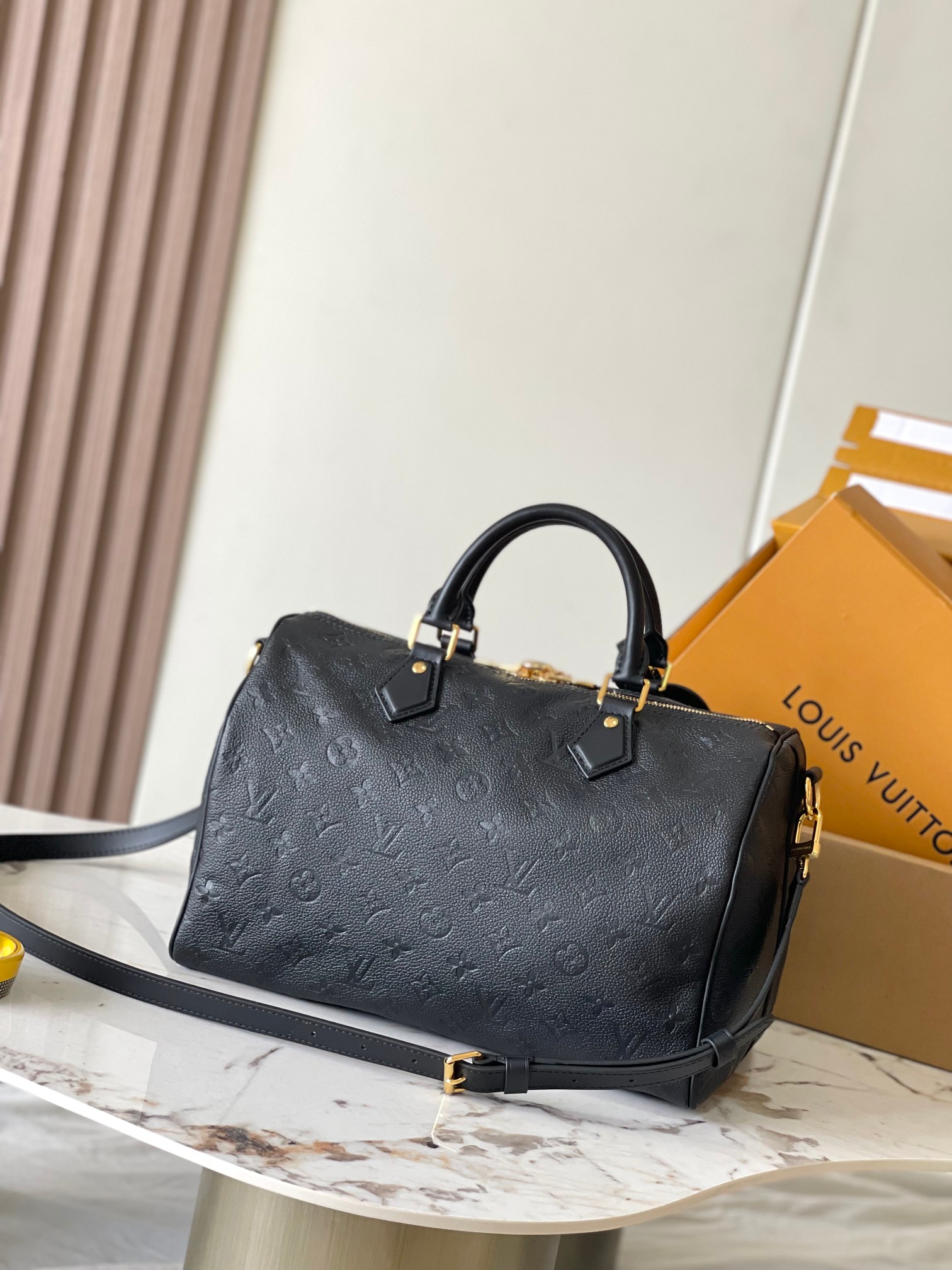 p2400SPEEDY SOFT 30 Handbags Model: M47186 Black Material: A grade all-steel hardware imported original fabrics Packaging: a full set of original duty-free M Bobberly suit Size: 21 * 17 * 30 CM-High-fashion Factory