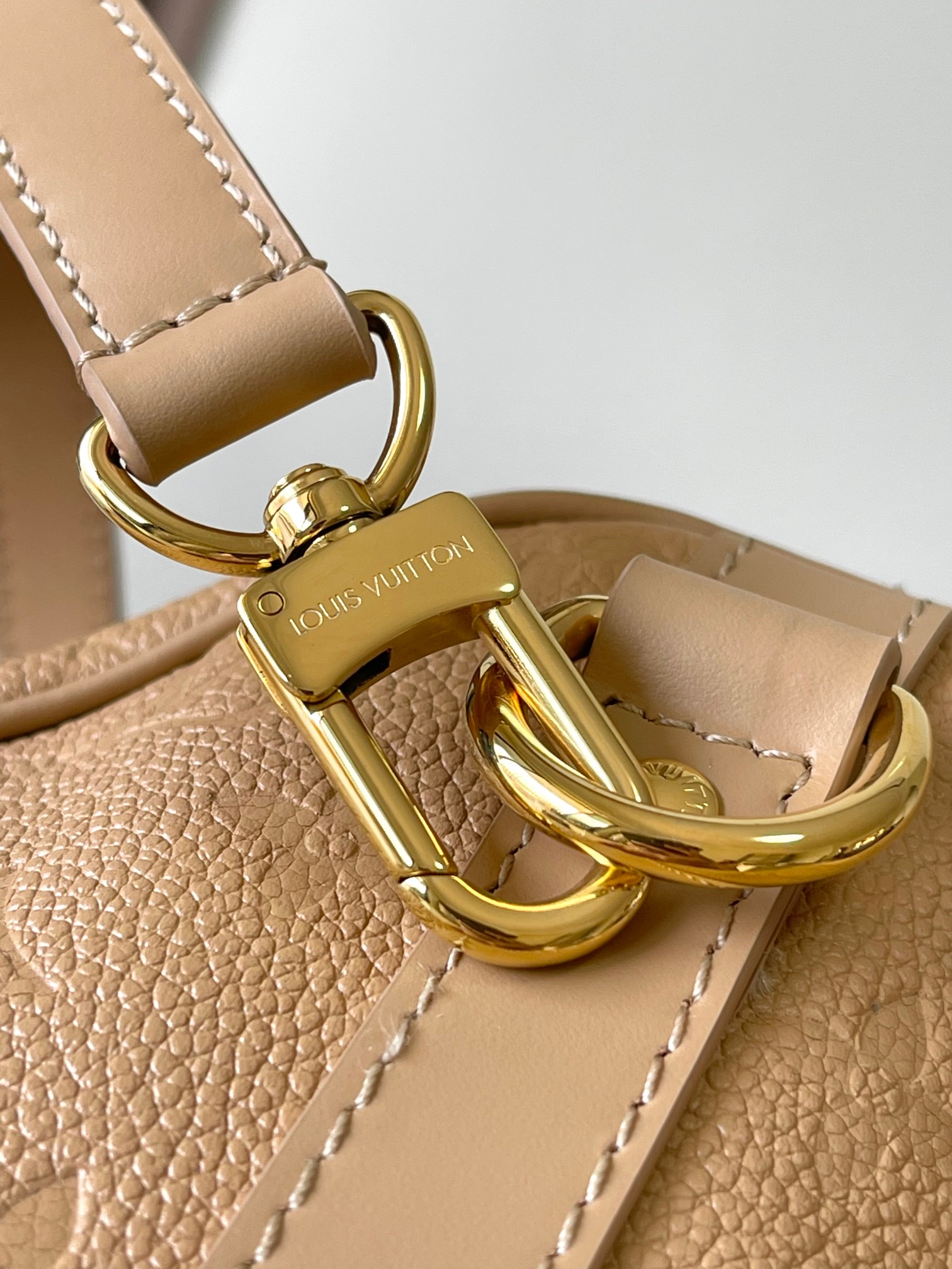 p2400SPEEDY SOFT 30 Handbags Model: M11323 Apricot Material: A grade all-steel hardware imported original fabrics Packaging: a full set of original duty-free M Boberly loaded Size: 21 * 17 * 30 CM-High-fashion Factory