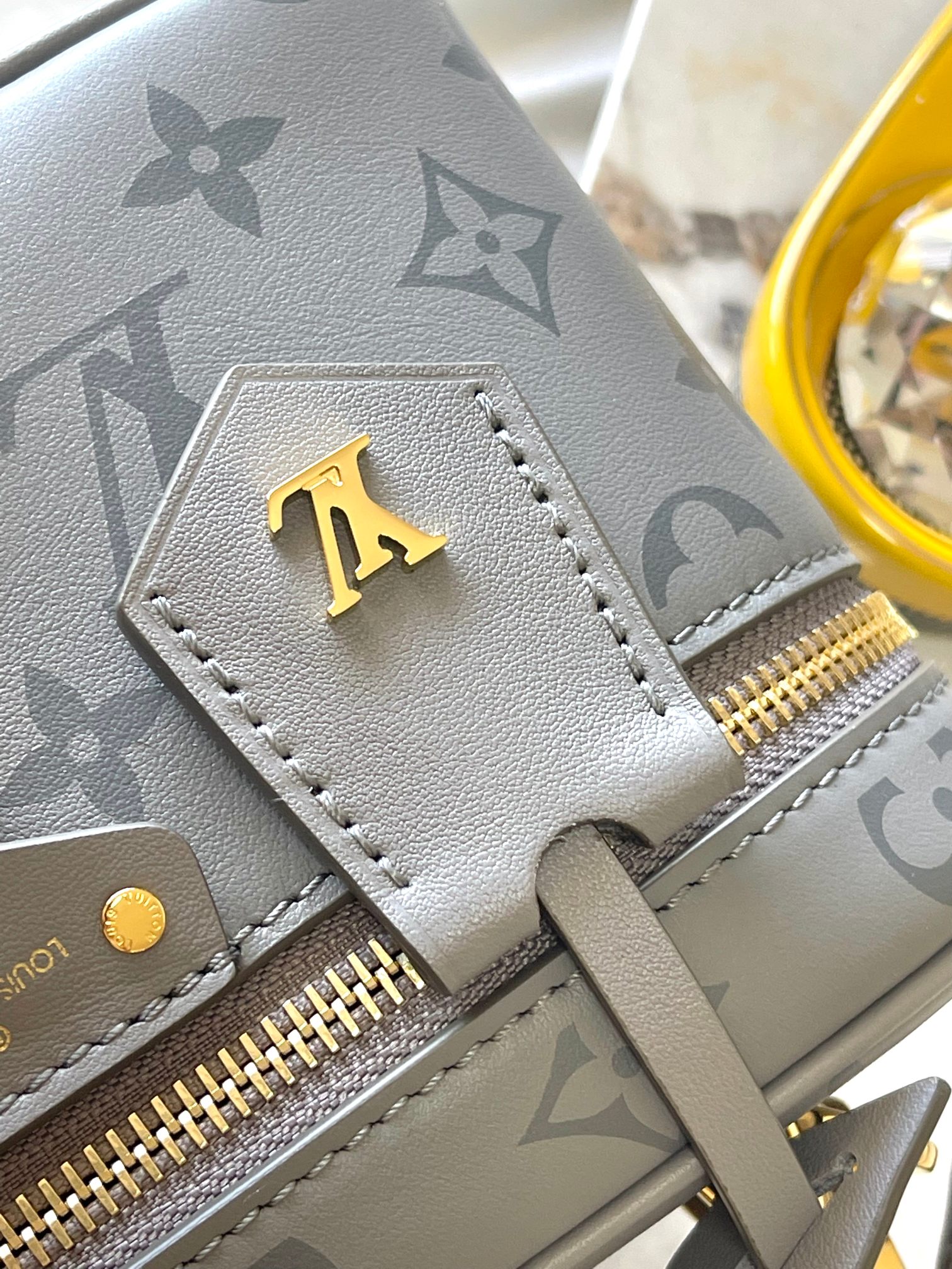 Picture [5]-p2300 this section Vanity Chain Pouch Handbags to Classic Nice Cosmetic Bag Model: M12427 Gray Material: A grade all-steel hardware imported original fabrics Packaging: a full set of the original duty-free M Boberly loaded Size: 19*11.5*6.5CM-High Faux Bags