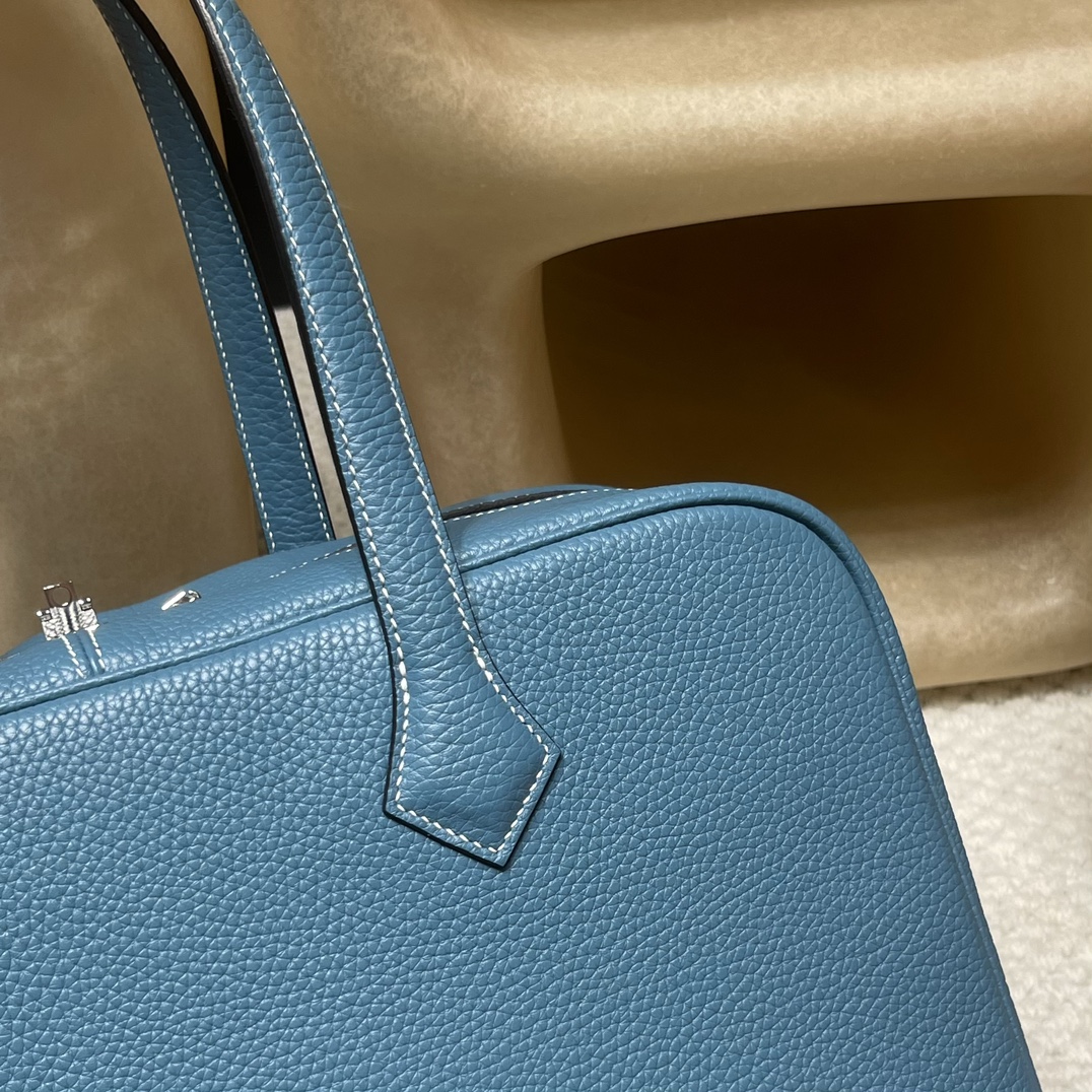 Picture [8]-35 Victoria Victoria the most commuting bag low-profile minimalist to the extreme malleable both boys and girls into the hand will not have a sense of inconsistency 75 denim blue silver buckle-high replica handbags
