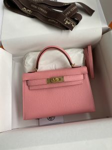 👉二代Mini Kelly 19cm 进口Epsom皮 奶昔粉 金扣-高仿包包