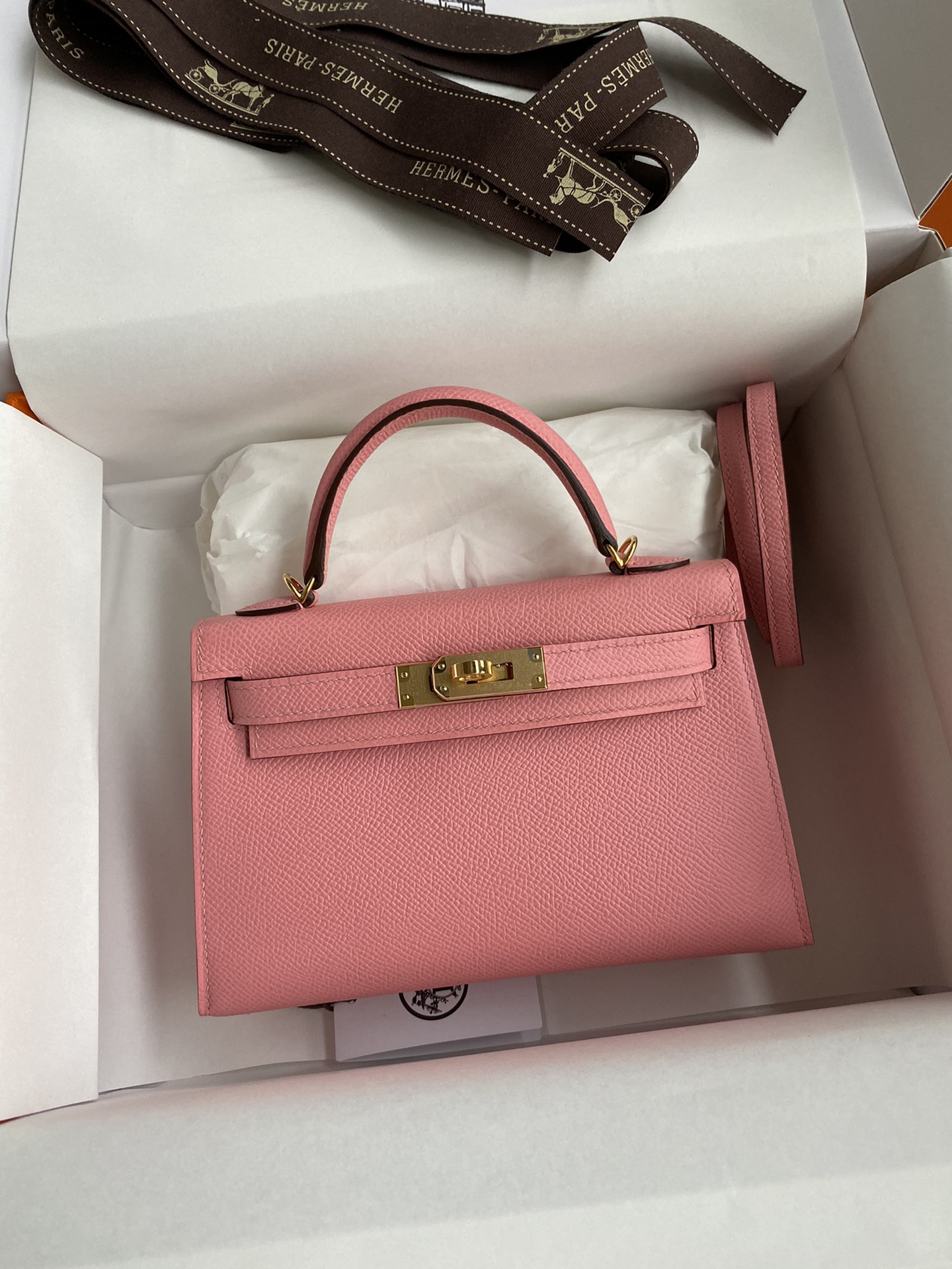 👉二代Mini Kelly 19cm 进口Epsom皮 奶昔粉 金扣-高仿包包
