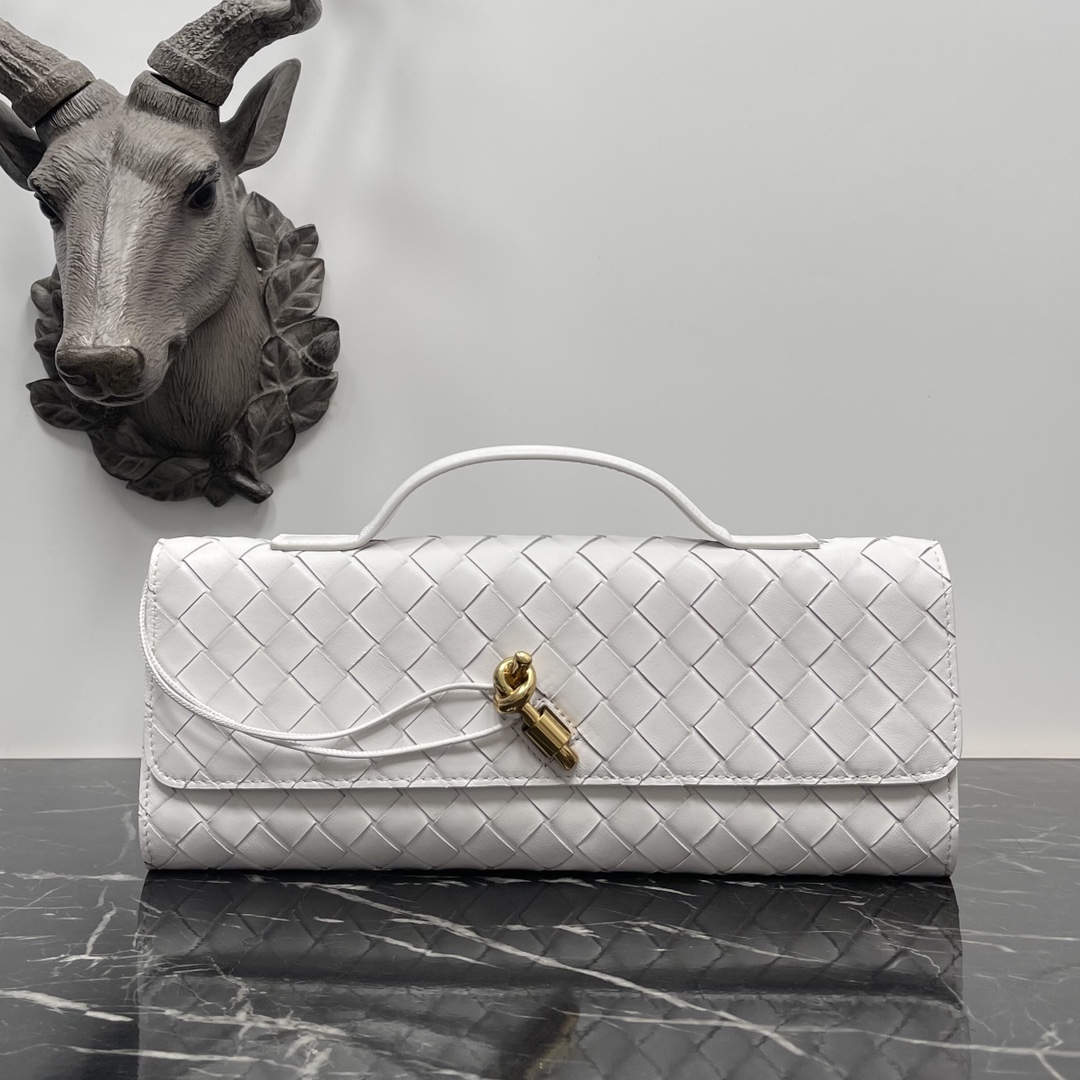 Bottega Veneta white Andiamo new design imported original sheepskin material touch delicate high-level delicate and was hard grass ~ "bag" can really cure all diseases metal and preparation of the collision so that the overall look more fashionable sense of seniority and its silhouette line re-interpretation of the traditional classic almost completely unpicky occasions Model No. 3078 size 31 * 13 * 3cm: 3078 size: 31 * 13 * 3cm-high imitation factory