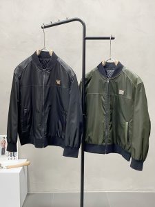 P820 Dolce&Gabbana杜嘉班纳💥独家专供新款男士休闲拼皮夹克 透气舒适 高端定制 高版本 时尚百搭爆款⚠️⚠️✨✨进口面料 手感超柔软细腻  穿着亲肤舒适 高端精品 代工厂精细做工 上身非常赞 男士必备单品 三标齐全 码数M-3XL-高仿包包