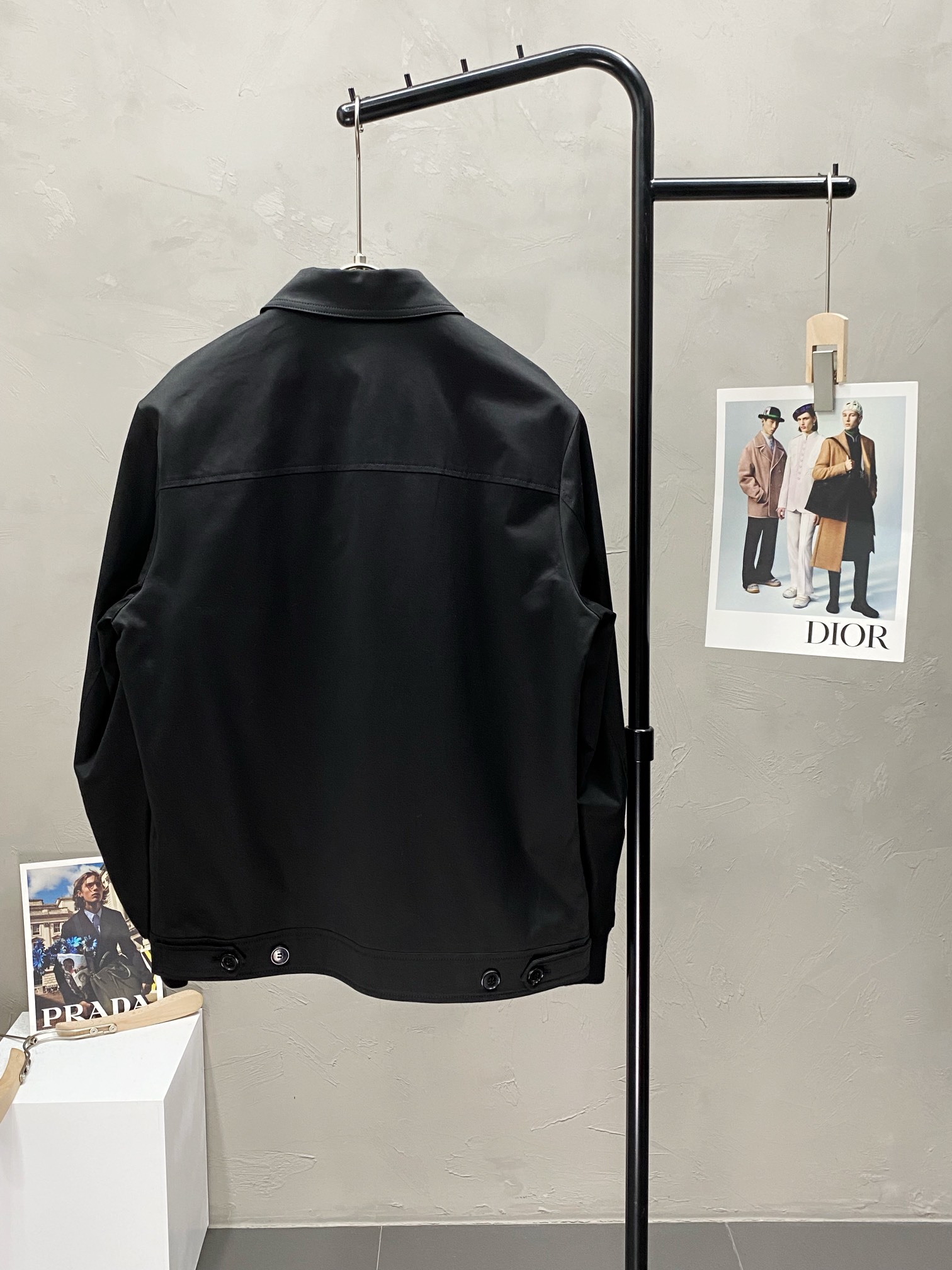 P940 Dior Dior 💥 exclusive exclusive latest fashion spring and fall lapel jacket classic design sense and value of the jacket quality is not picky quality control can be directly into the hand can not be faulted high-end goods! Through the details of the picture can feel its strong aura of polytropic warmth and warmth effect is remarkable do not have to worry about a little bit of cold! Fashion and functionality both the whole model looks more luxurious atmosphere!Size: M-3XL