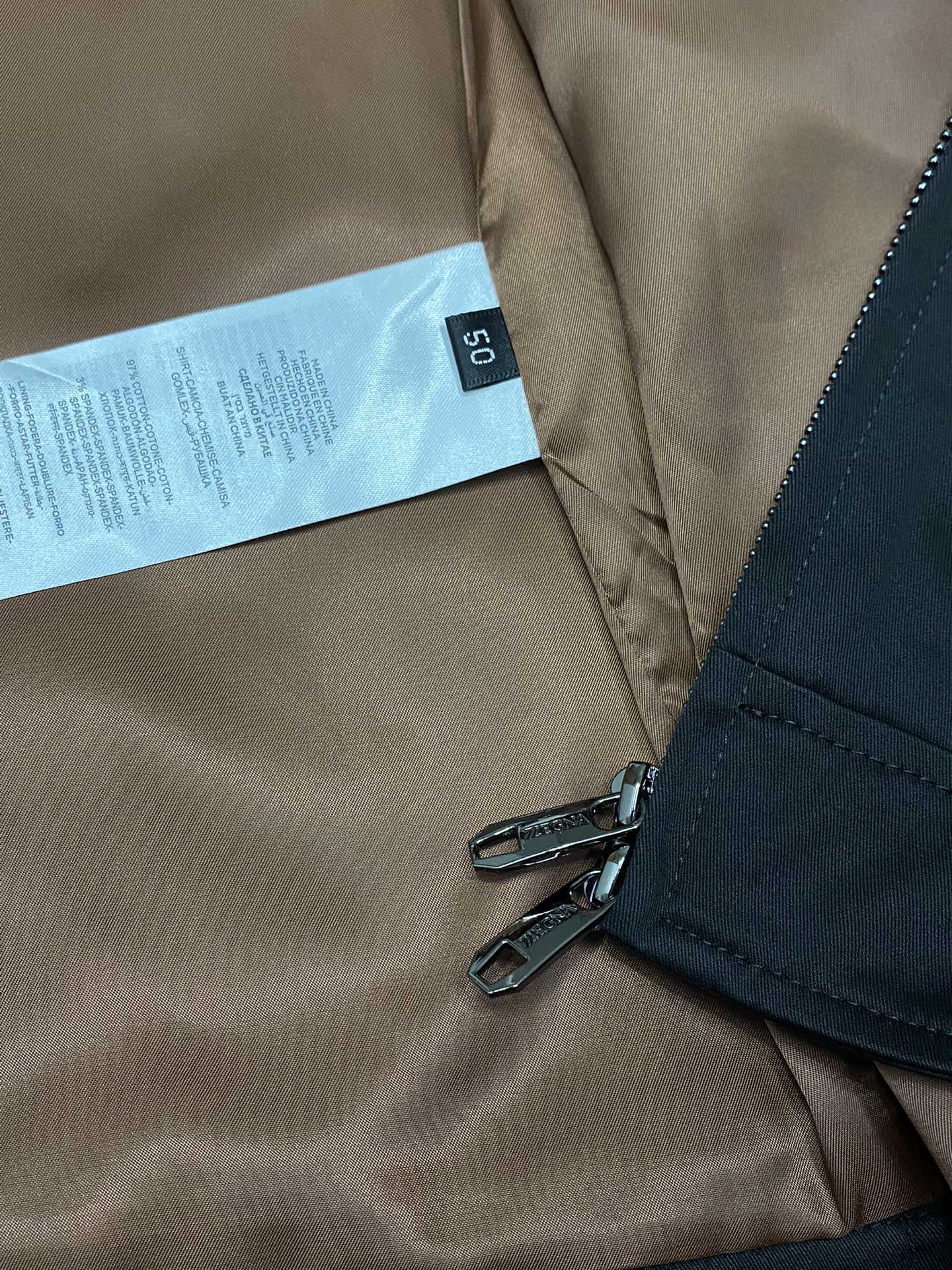 P940 Dior Dior 💥 exclusive exclusive latest fashion spring and fall lapel jacket classic design sense and value of the jacket quality is not picky quality control can be directly into the hand can not be faulted high-end goods! Through the details of the picture can feel its strong aura of polytropic warmth and warmth effect is remarkable do not have to worry about a little bit of cold! Fashion and functionality both the whole model looks more luxurious atmosphere!Size: M-3XL
