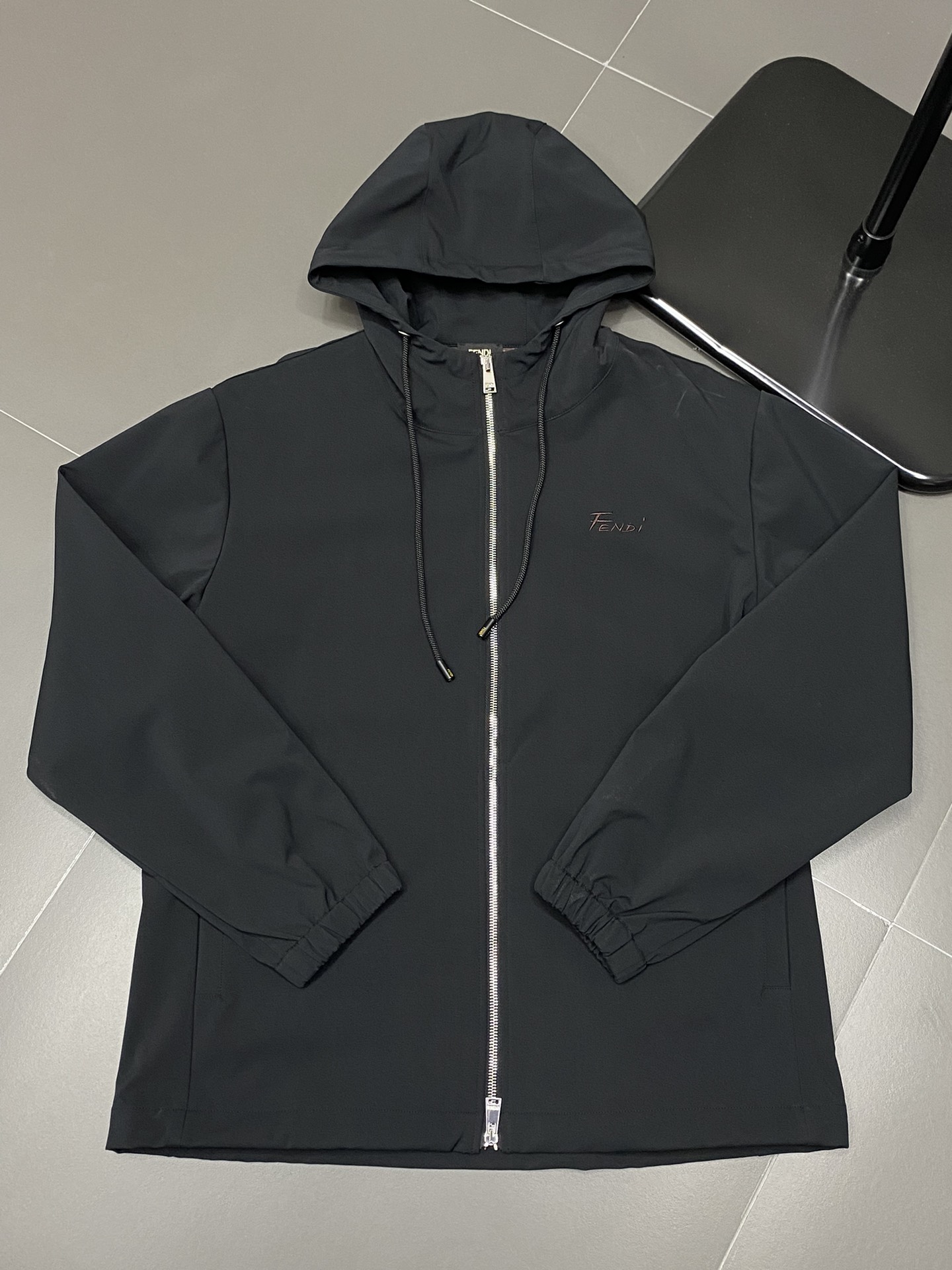 Picture [5]-P820FENDI Fendi 💥 exclusive exclusive latest fashion spring and fall hooded jacket classic design sense and value of the jacket quality is not picky quality control can be directly into the hands of the high end of the perfect product that can not be faulted! Through the details of the picture can feel its strong aura of polytropic warmth and warmth effect is remarkable, do not have to worry about a little bit of cold! Fashion and functionality both the whole section looks more luxurious atmosphere! Size: M-3XL-High Faux Bags