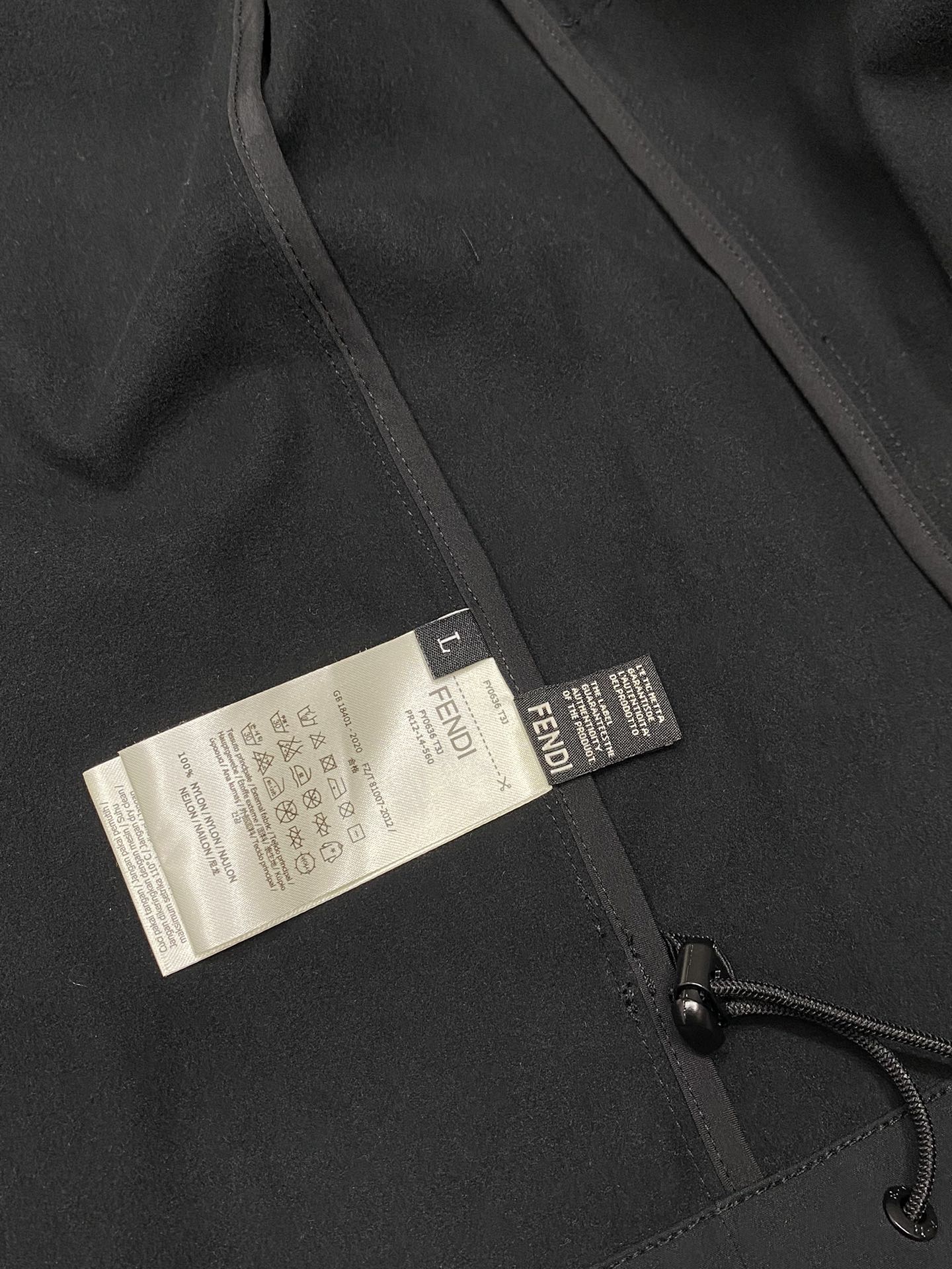 Picture [9]-P820FENDI Fendi 💥 exclusive exclusive latest fashion spring and fall hooded jacket classic design sense and value of the jacket quality is not picky quality control can be directly into the hands of the high end of the perfect product that can not be faulted! Through the details of the picture can feel its strong aura of polytropic warmth and warmth effect is remarkable do not have to worry about a little bit of cold! Fashion and functionality both the whole section looks more luxurious atmosphere! Size: M-3XL-High Faux Bags