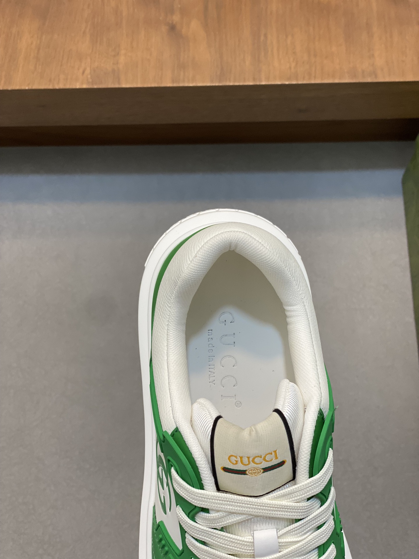 Molding outsole - ultra-high quality control - fine workmanship: highlight (high-end - noble - grade) - Size : 38-44 (45 can be customized) - high imitation bags