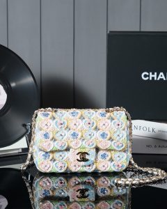 CHANEL  𝟮𝟰𝗔 高级手工坊
重工亮片包cf（有后插袋）
即将出货-高仿包包