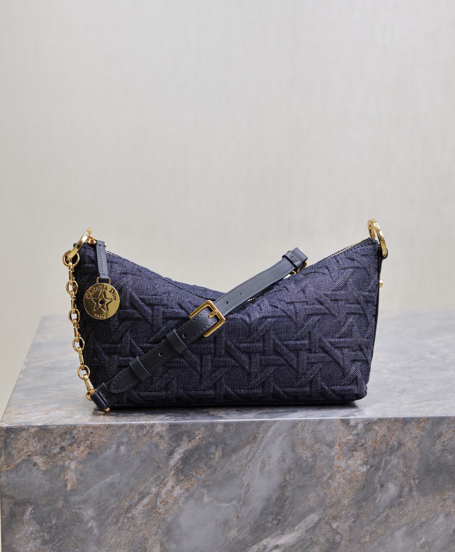 Picture [4]-Diorstar Hobo♣️ pressed rattan grid chain handbags/denim/white leather/black leather three color comparison picture √√√√ Model: 3202-High Faux Bags