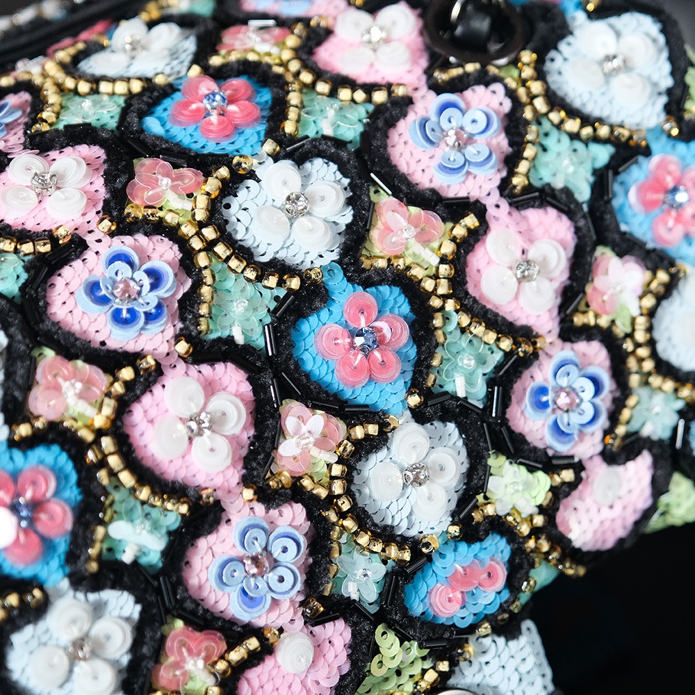 Picture [6]-CHANEL 𝟮𝟰𝗔 Haute Couture Heavy duty sequin bag cf (with rear insert pocket) Coming Soon - High-imitation Bags