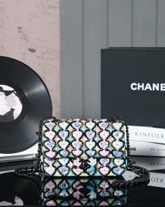 CHANEL  𝟮𝟰𝗔 高级手工坊
重工亮片包cf（有后插袋）
 即将出货-高仿包包