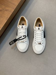 P720 PhiliPP Plein Germany PP Phili official website new men's shoes perfect shape to build 🔥 cowhide upper cowhide lining. Original rubber wear-resistant outsole 🔱 Shoes full of three-dimensional sense of full high-grade without losing taste fashion, novelty! Absolute focus code 39-44 (38, 45 customized)
