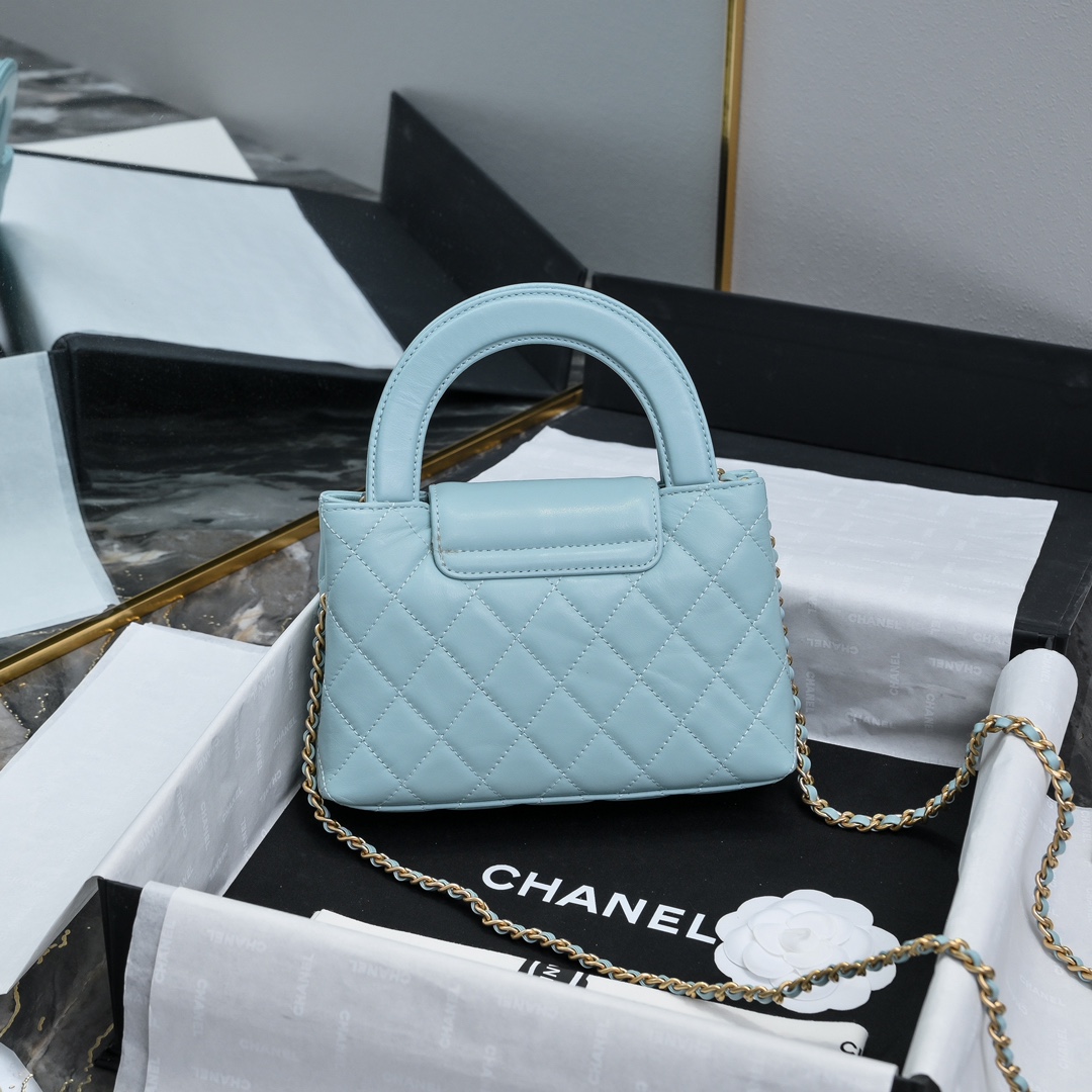 图片[2]-CHANEL 24A Kelly手柄包 
时尚是一个轮回大热门中古kelly被Chanel重新设计焕发生机中古Kelly以经典的手柄手提出名在基础加上皮穿链肩带颠覆传统更加随性方便  
尺寸13-19-7
全套包装-高仿包包