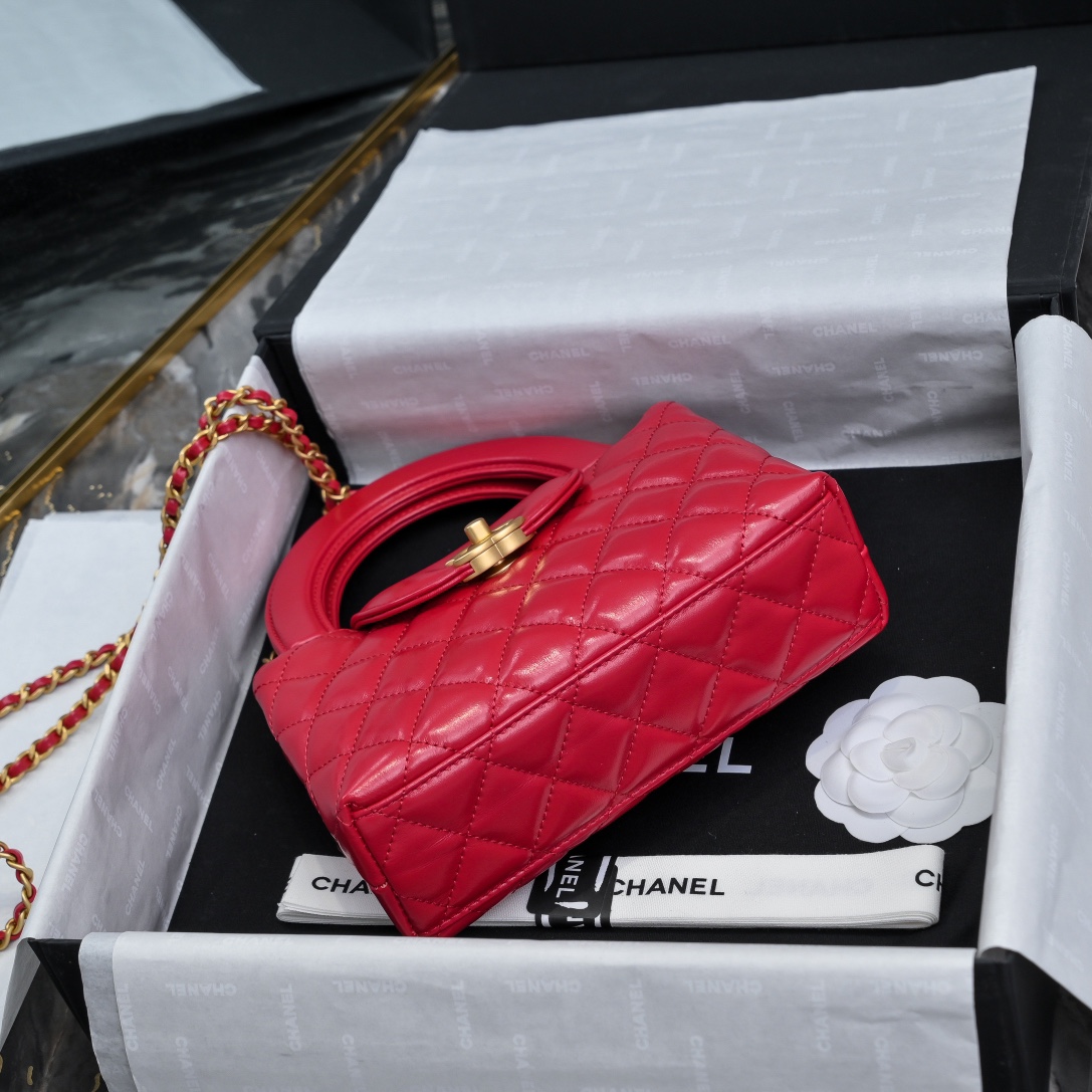 CHANEL 24A Kelly handle bag Fashion is a reincarnation of the big hit vintage kelly was redesigned by Chanel revitalization of vintage Kelly to the classic handle handle name on the basis of the addition of leather through the chain shoulder strap subversion of the traditional more casual and convenient Size 13-19-7 full set of packaging - high imitation factory