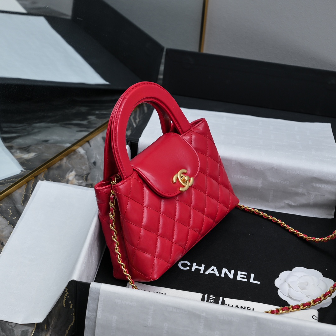 CHANEL 24A Kelly handle bag Fashion is a reincarnation of the big hit vintage kelly was redesigned by Chanel revitalization of vintage Kelly to the classic handle handle name on the basis of the addition of leather through the chain shoulder strap subversion of the traditional more casual and convenient Size 13-19-7 full set of packaging - high imitation factory