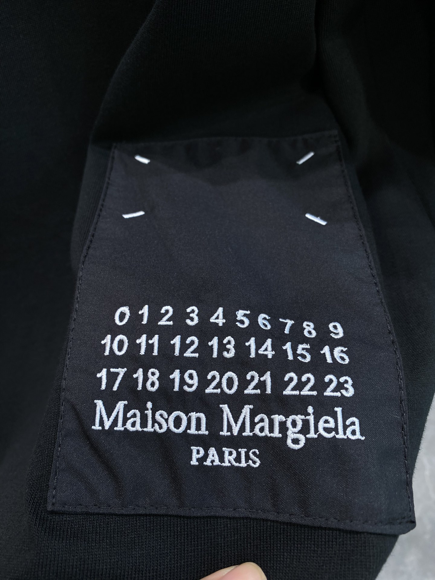 Image [9]-maison margiela2024 new long-sleeved handsome fashion top printing letters logo simple versatile models fabric cotton not only firm to maintain the trend of the silhouette but also wear comfortable yarn weaving more delicate size S-XL 🅿️480-high-fashion bags