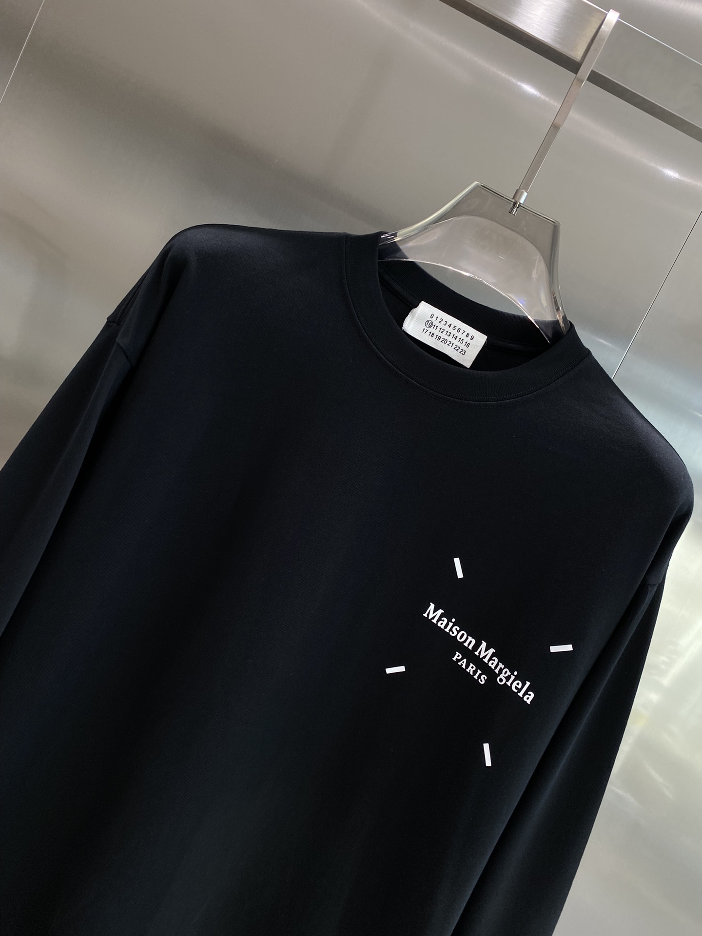 Image [3]-maison margiela2024 new long-sleeved handsome fashion top printing letters logo simple versatile models fabric cotton not only firm to maintain the trend of the silhouette but also comfortable to wear yarn weaving more delicate yards S-XL 🅿️480-high-fashion bags
