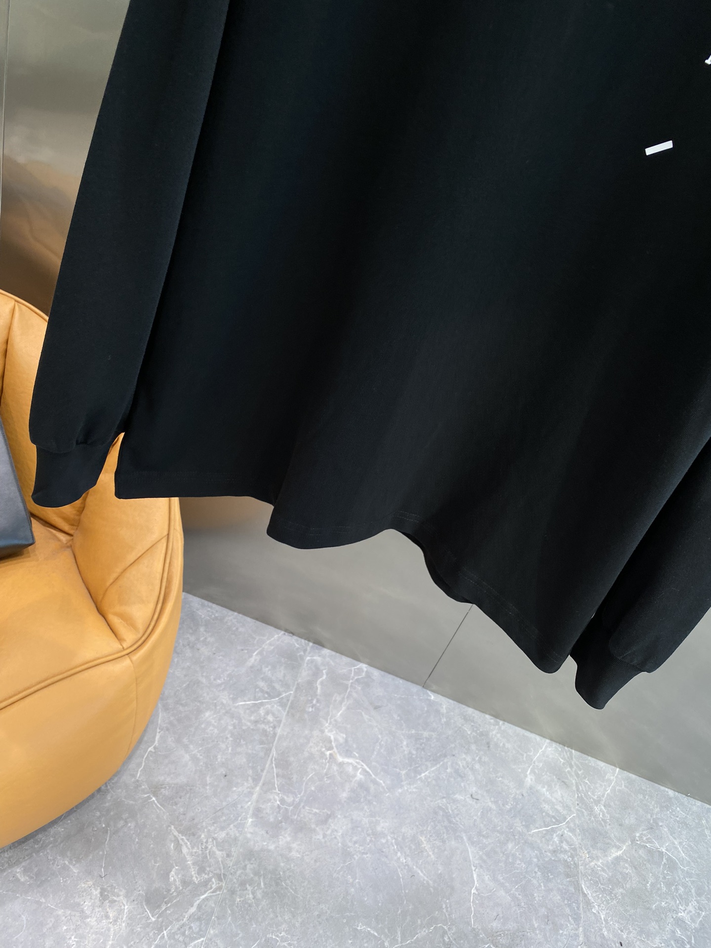 Image [5]-maison margiela2024 new long-sleeved handsome fashion top printing letters logo simple versatile models fabric cotton not only firm to maintain the trend of the silhouette but also comfortable to wear yarn weaving more delicate yards S-XL 🅿️480-high-fashion bags