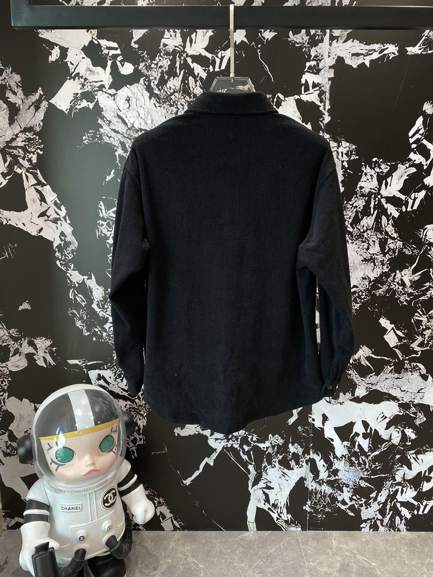 Loew Loew 2024 early fall latest models shirt suit counter one to one synchronization update exclusive custom corduroy fabric splicing leather label pattern design on the effect of simple atmosphere very fashionable Size M- XXL clothes 🅿️560 pants 🅿️540
