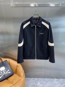 maison margiela2024秋季最新品有售狠货时尚休闲夹克外套进口原版面料上身舒适透气顶级印花工艺字母图案装饰logo原版五金辅料装饰档次极高舒适百搭上身帅气十足码数：M-3XL🅿️920-高仿包包