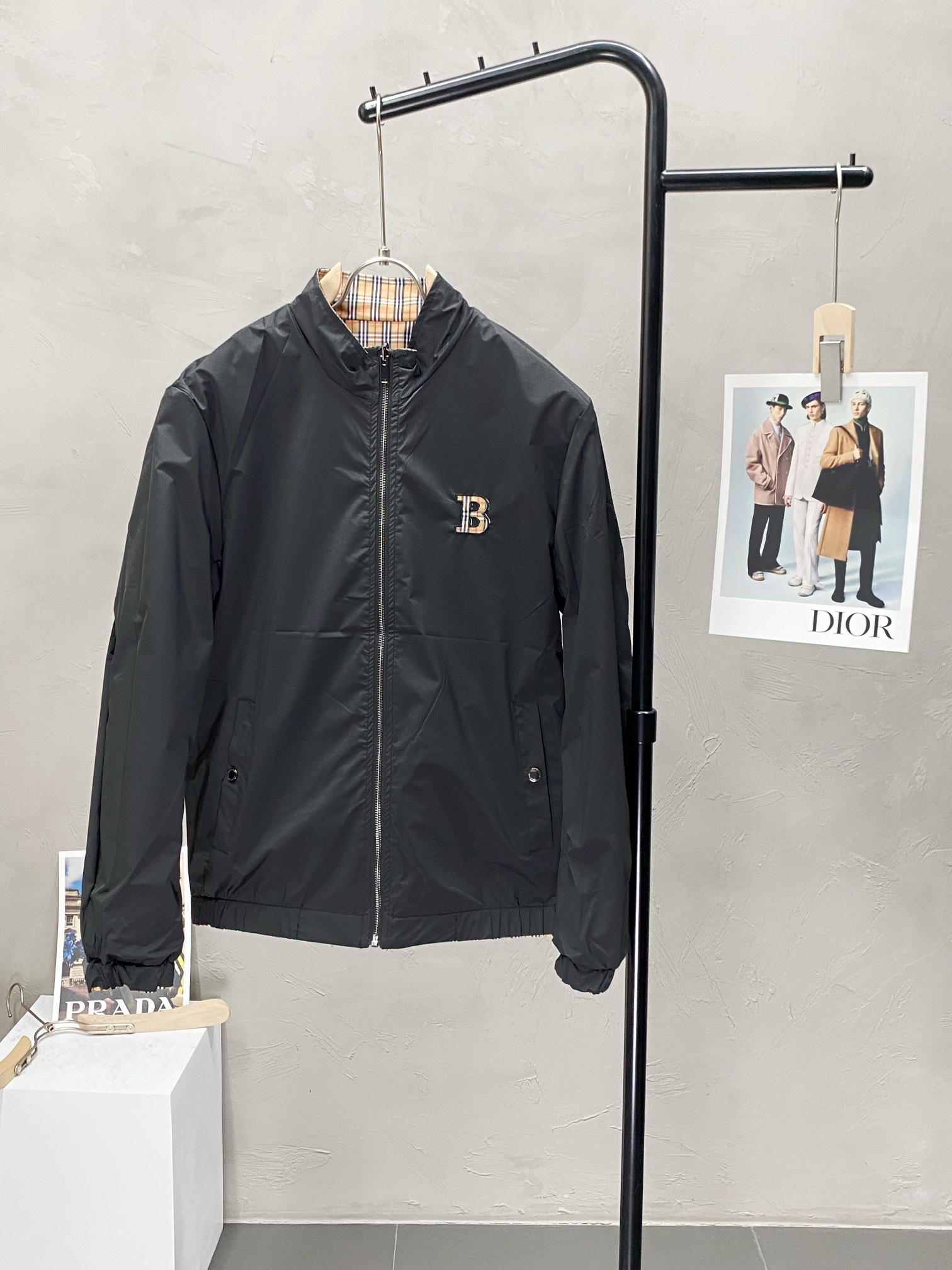 图片[3]-P720 Burberry巴宝莉💥独家专供新款男士休闲夹克 双面穿设计 春秋新款 透气舒适 高端定制 高版本 时尚百搭爆款⚠️⚠️✨✨进口面料 手感超柔软细腻  穿着亲肤舒适 高端精品 代工厂精细做工 上身非常赞 男士必备单品 三标齐全 码数M-3XL-高仿包包