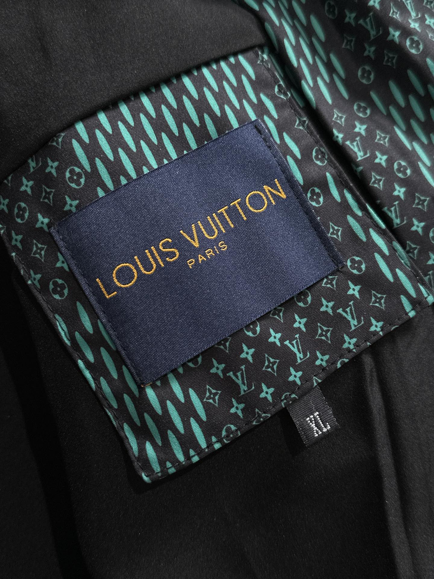 Picture [7]-P480 LV 2024 fall and winter new listing guest fabrics fashion trench coat jacket coat European upper body more casual generous counter original hardware luxury custom accessories new! Luxury brand qualities logo embellishment design original accessories luxury ultimate! Soft and comfortable on the body explosion handsome! Suitable for any scene! Size: M-XXXL (178 140 pounds L Slim maximum wear 190 pounds)-high-fashion bags