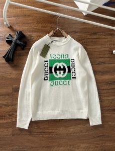 P600 Gucci Gucci 2024 fall and winter latest series wool sweater sweater counter 1:1 top reproduction full quality! Thickened paragraph hipster must-have single product! Know the goods of the old iron hurry to get down Fabric: cashmere 10% wool 60% spandex 30%Size M ~ 3XL 178 145 pounds wear L maximum wear 210 pounds!