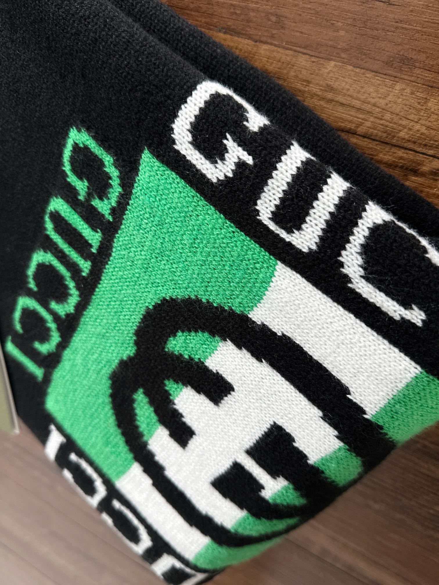 图片[8]-P600 Gucci古驰 2024秋冬最新系列羊毛衫毛衣 专柜1:1顶级复刻全品相！加厚款潮人必备单品！懂货的老铁赶紧下手面料：羊绒10%羊毛60%氨纶30%
尺码M~3XL 178 145斤穿L 最大穿210斤-高仿包包