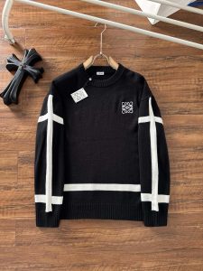 P600 Loewe Loewe 2024 fall and winter latest series of wool sweater sweater counter 1:1 top reproduction full quality! Thickened paragraph hipster must-have single product! Know the goods of the old iron hurry to get down Fabric: cashmere 10% wool 60% spandex 30%Size M ~ 3XL 178 145 pounds wear L maximum wear 210 pounds!