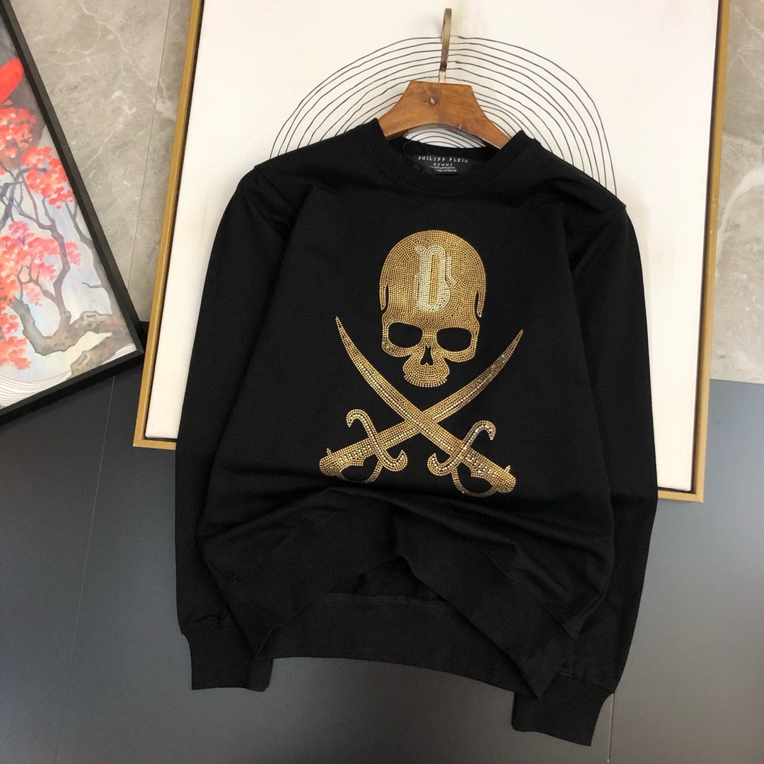 P440 PP菲利普  2024秋冬新款圆领卫衣T恤 胸前品牌logo重工设计 单穿打底都非常特色 采用高克重360克进口环保棉、布面细腻、柔软、经典之作、古典、简单、大方、手感超柔软细腻 穿着亲肤舒适 高端精品 代工厂精细做工 上身非常赞 男士必备单品 三标齐全
尺码：M~5XL  178 140斤穿L 最大穿230斤-高仿包包