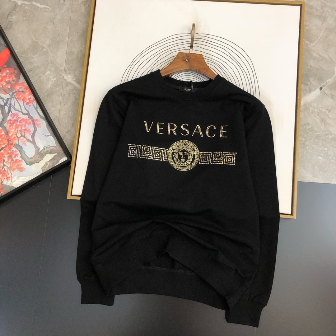图片[2]-P440 VER范思哲  2024秋冬新款圆领卫衣T恤 胸前品牌logo重工设计 单穿打底都非常特色 采用高克重360克进口环保棉、布面细腻、柔软、经典之作、古典、简单、大方、手感超柔软细腻 穿着亲肤舒适 高端精品 代工厂精细做工 上身非常赞 男士必备单品 三标齐全
尺码：M~5XL  178 140斤穿L 最大穿230斤-高仿包包