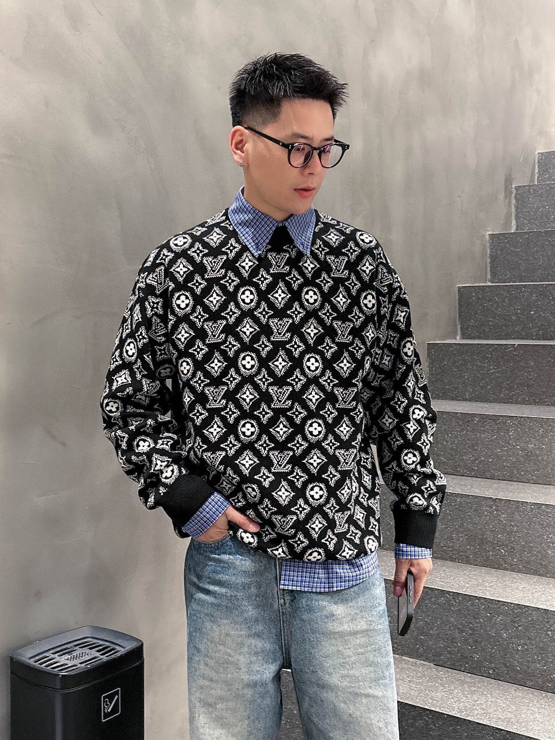 P600 LV 2024秋冬最新系列羊毛衫毛衣 专柜1:1顶级复刻全品相！加厚款潮人必备单品！懂货的老铁赶紧下手面料：羊绒10%羊毛60%氨纶30%
尺码M~3XL 178 145斤穿L 最大穿210斤-高仿包包