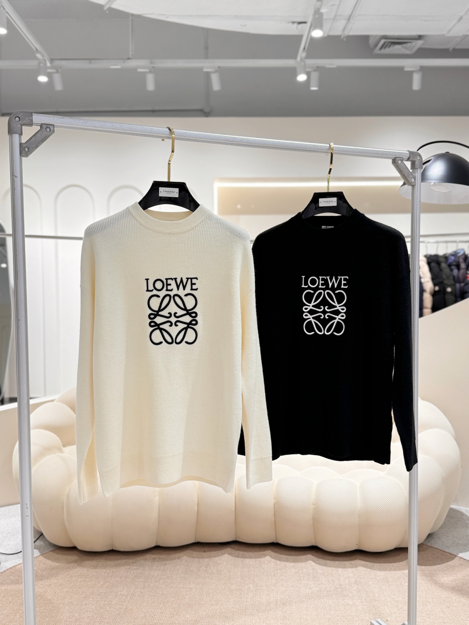 图片[2]-p620 LOEWE²⁰²⁴毛衣 2024秋冬最新系列原⌚️对⌚️SIZE：M-3XL-高仿包包