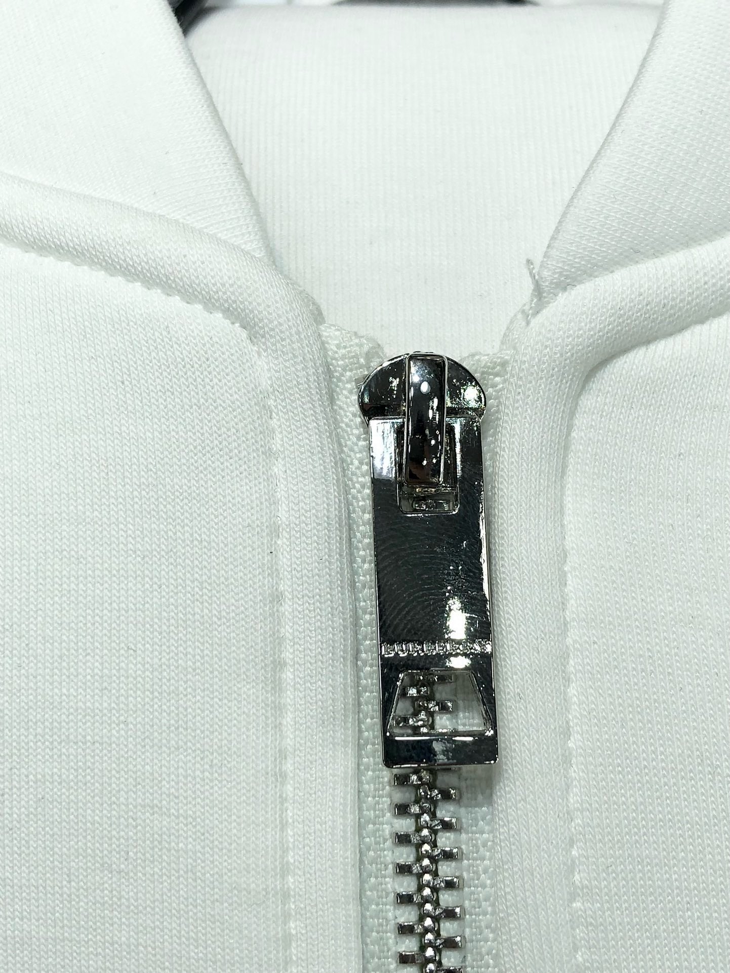 图片[6]-P740 Burberry博柏利 2024ss早秋最新款休闲夹克外套 高端品质
版型面料五金都是专柜1:1定制
面料是用的100%纯棉面料
logo采用品牌经典三角标装饰
时髦高端大气
身上帅气有型一点不拘束、采用优质进口纯棉材质上身超级舒适！搭配经典抽绳点缀整件超级酷炫上档次！上身不厚重尽显时尚个性气息！🌽
颜色:黑色  白色
码数:M-XXXL-高仿包包
