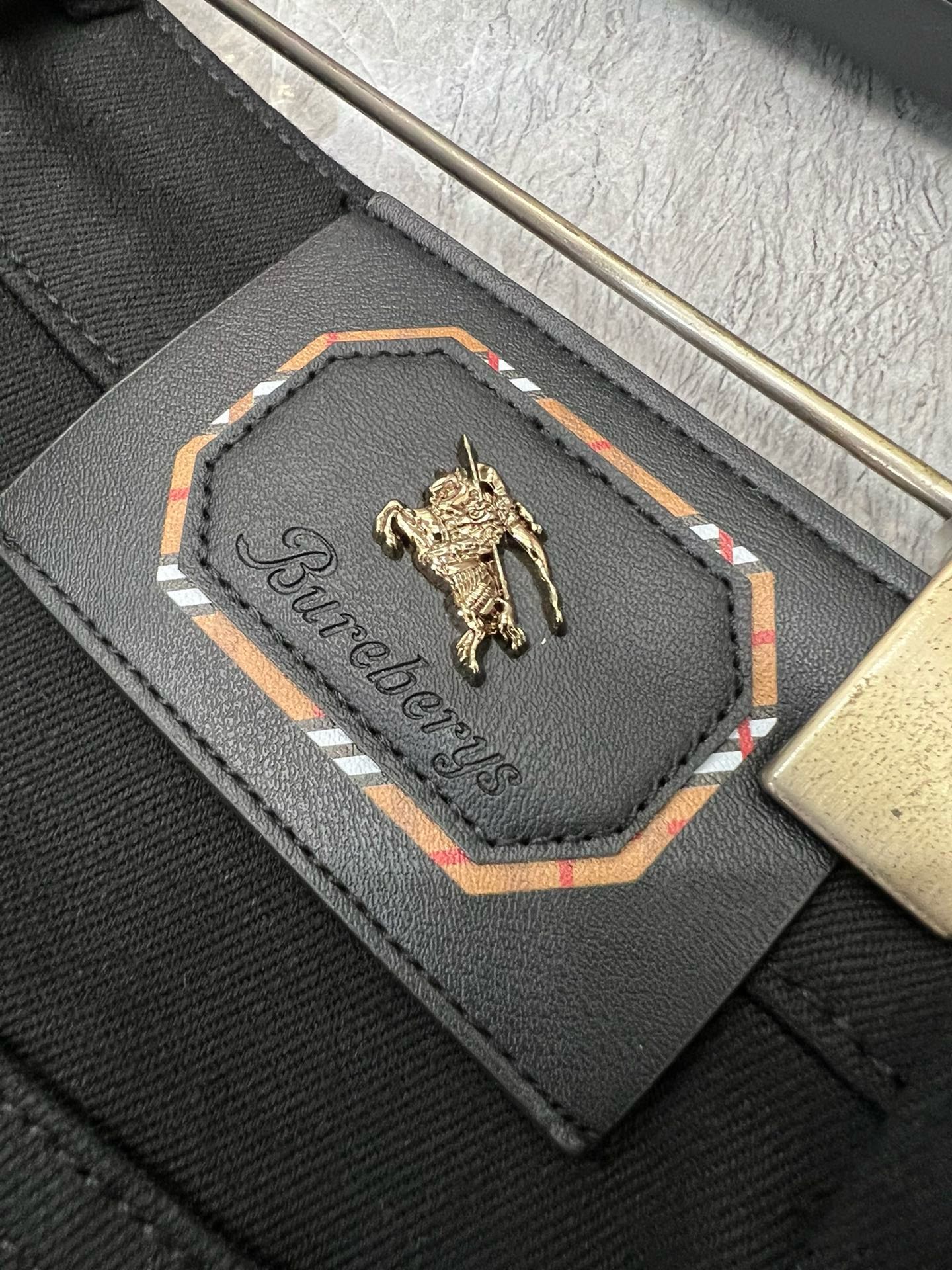 Picture [8]-P560 Burberry Burberry 2024 fall and winter new three complete label jeans Good goods without much introduction Look at the details Counter size: 29-36-High-fashion bags