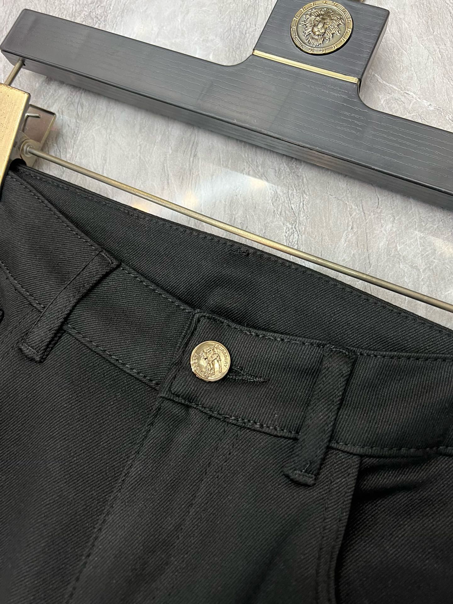 Picture [3]-P560 Burberry Burberry 2024 fall and winter new three complete jeans Good goods without much introduction Look at the details Counter Size: 29-36-High-fashion bags
